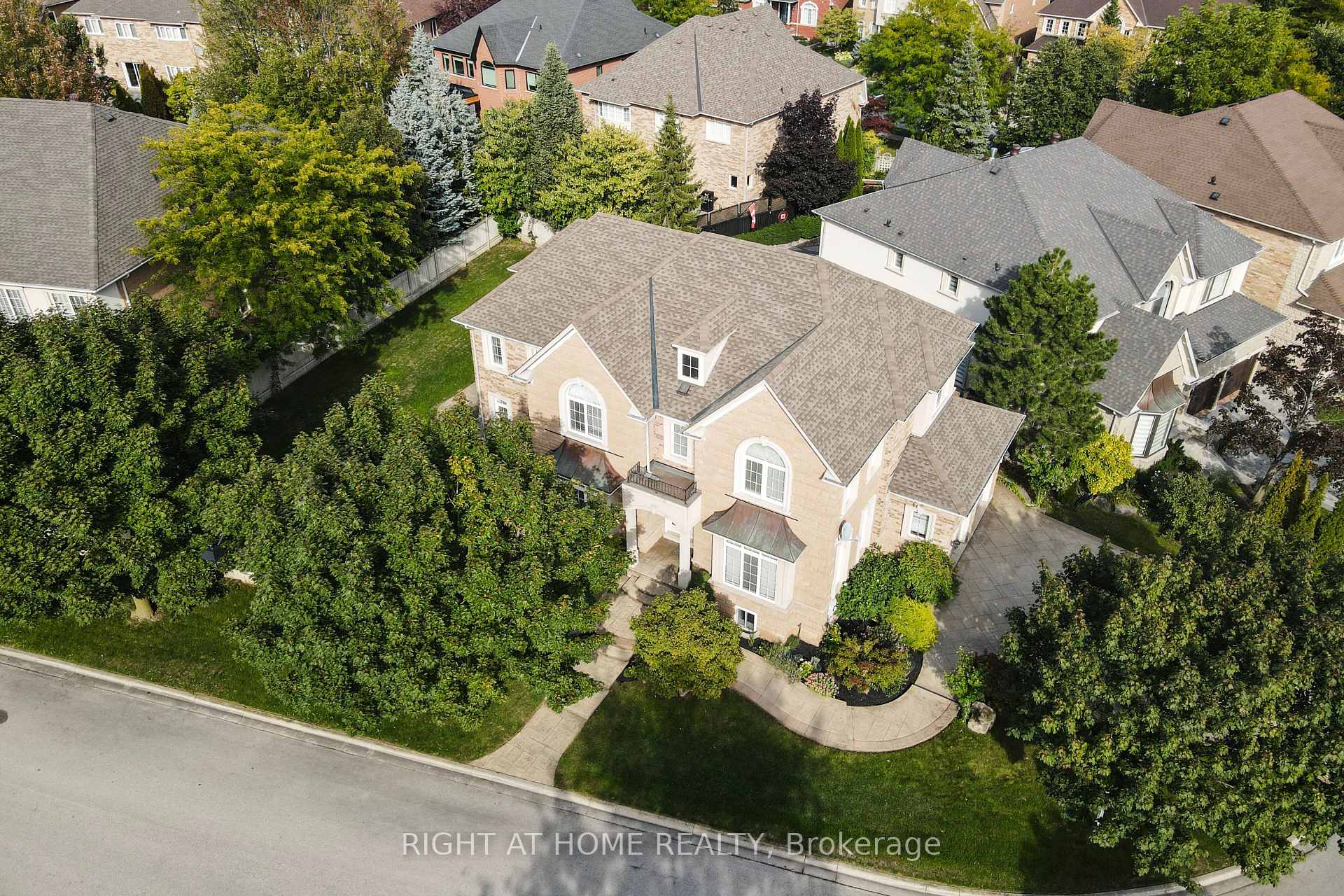 2435 Valley Forest Way Oakville Ontario Canada Rented residential Christopher Hurst Right at Home Realty, Brokerage*