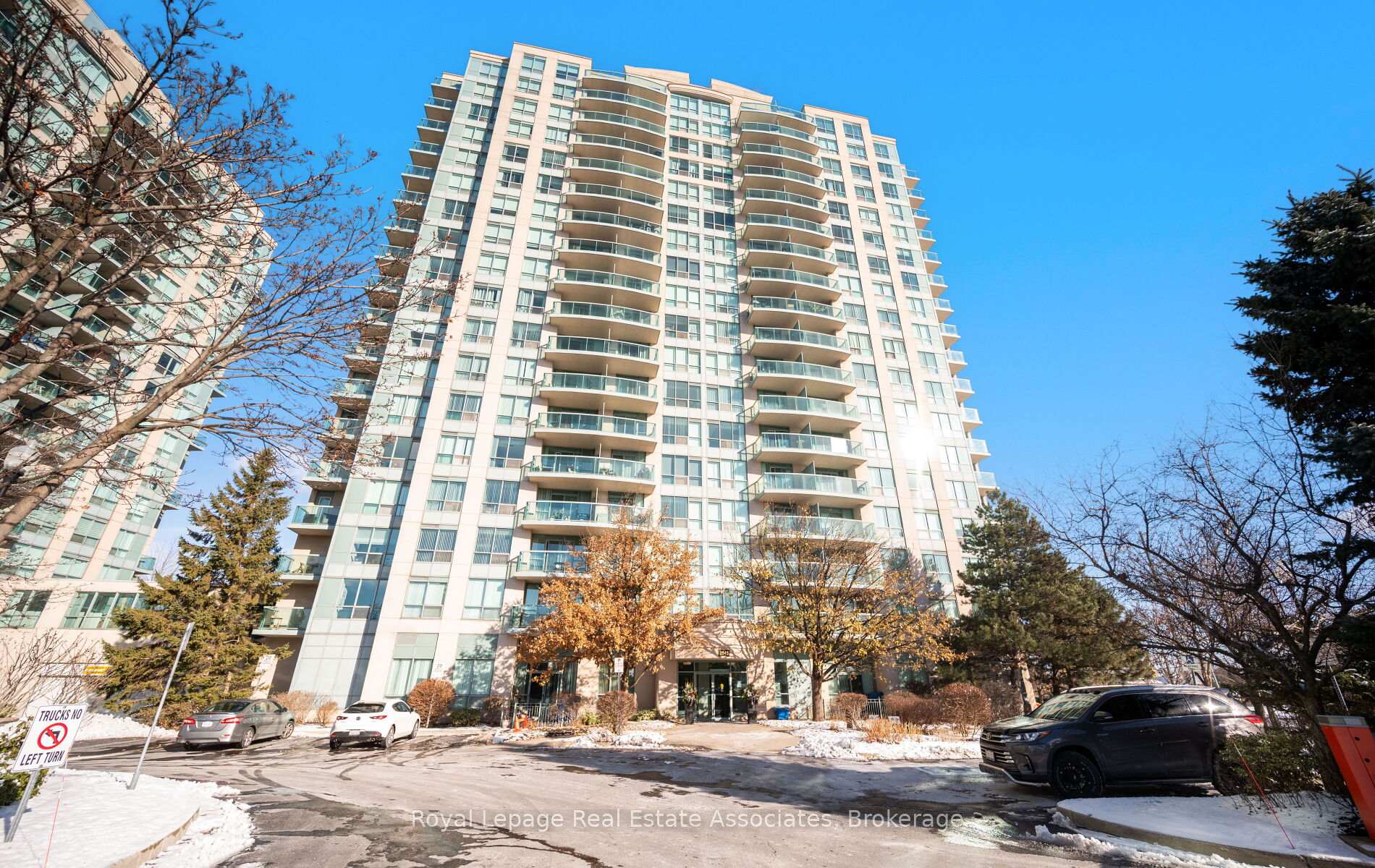 1713 - 2545 Erin Centre Boulevard Mississauga Ontario Canada Sale residential OWAIS GHANI Royal Lepage Certified Realty, Brokerage*