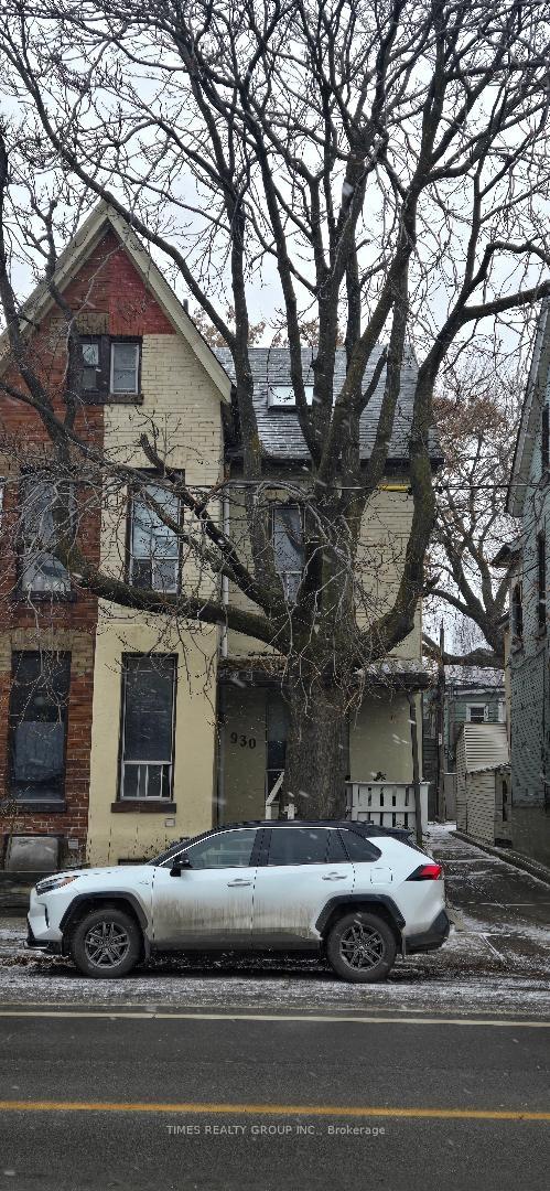 930 Dundas Street E Toronto Ontario Canada Sale residential   Times Realty Group Inc., Brokerage