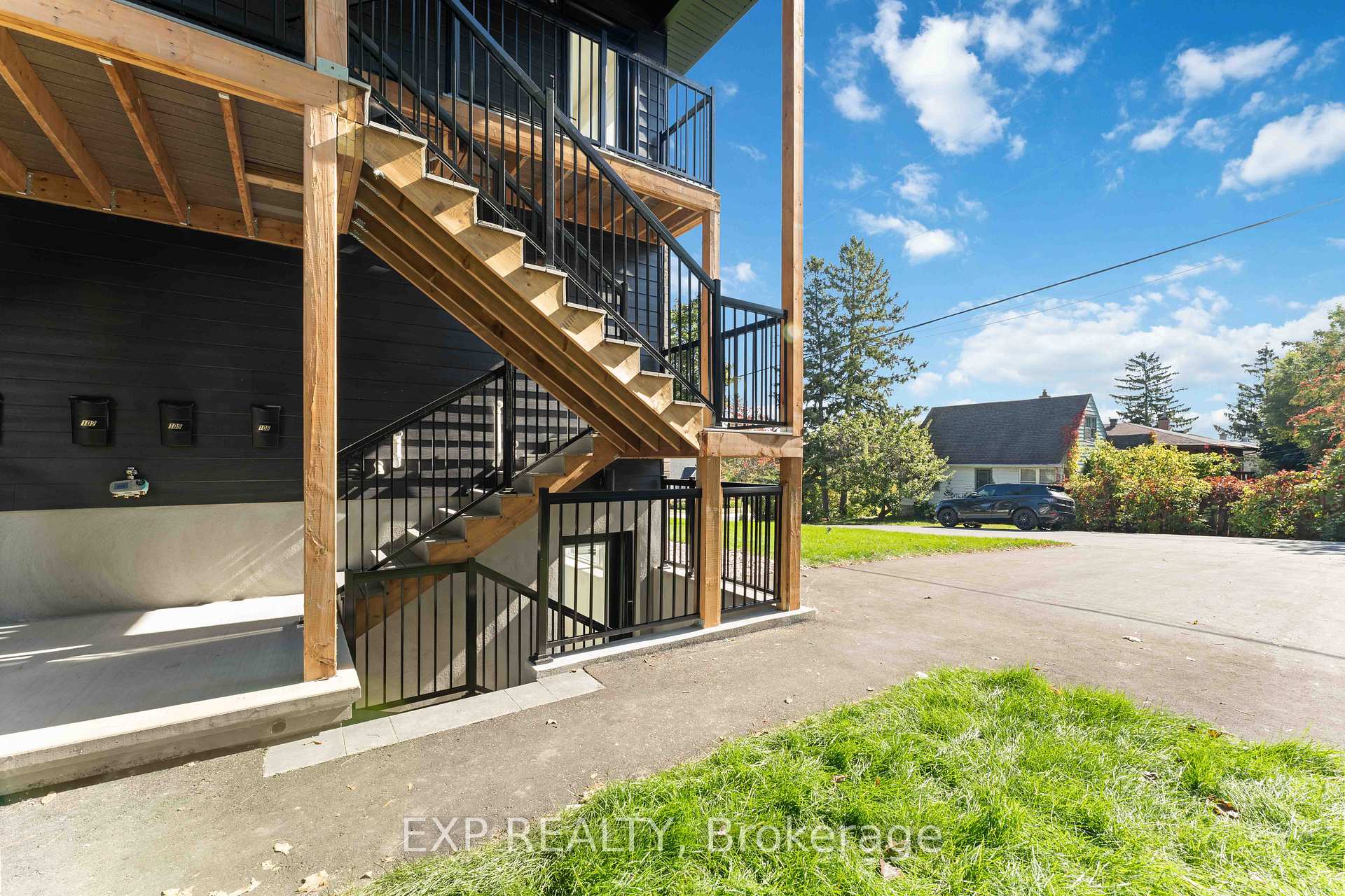 844 Connaught Avenue Ottawa Ontario Canada Rent residential Mo Sleiman Coldwell Banker Sarazen Realty, Brokerage*