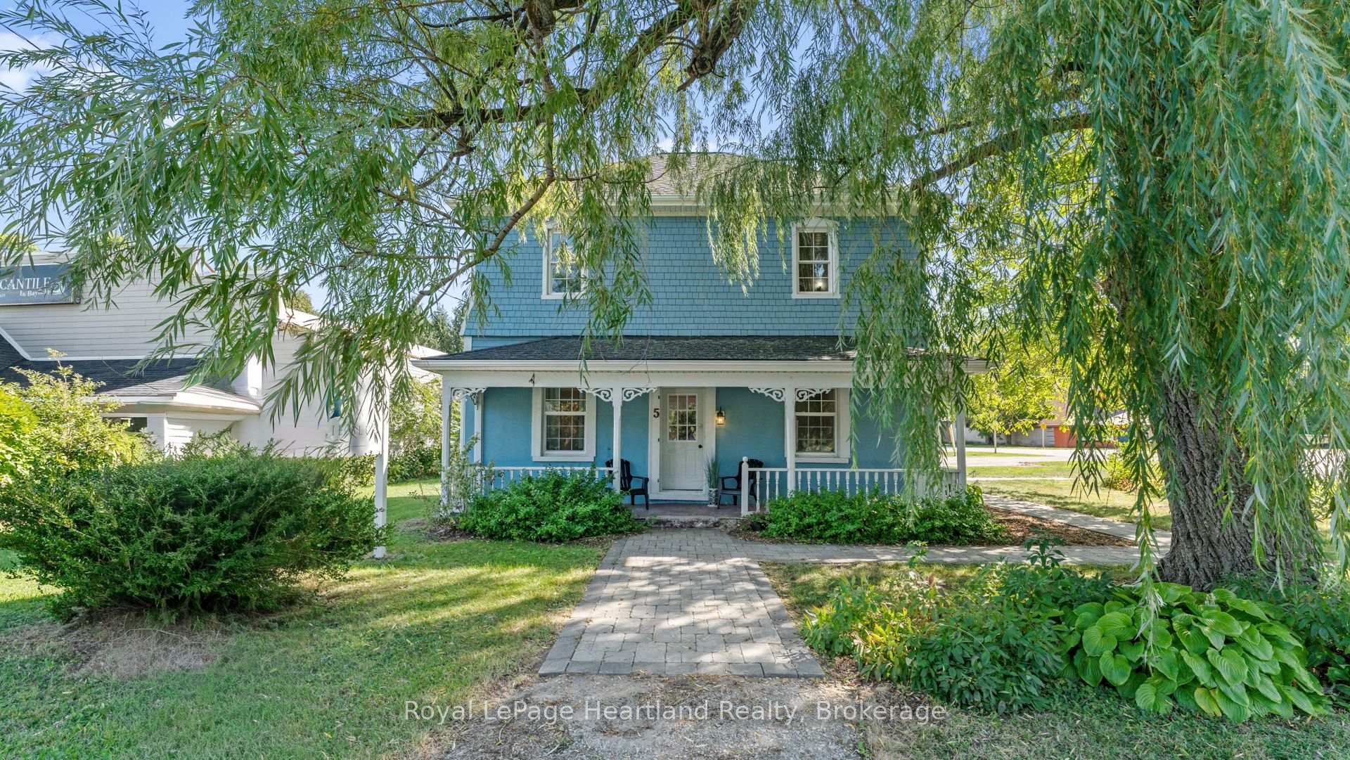 5 The Square Bluewater Ontario Canada Sale commercial Steve Riddell SUTTON GROUP - SMALL TOWN TEAM REALTY INC. BROKERAGE*