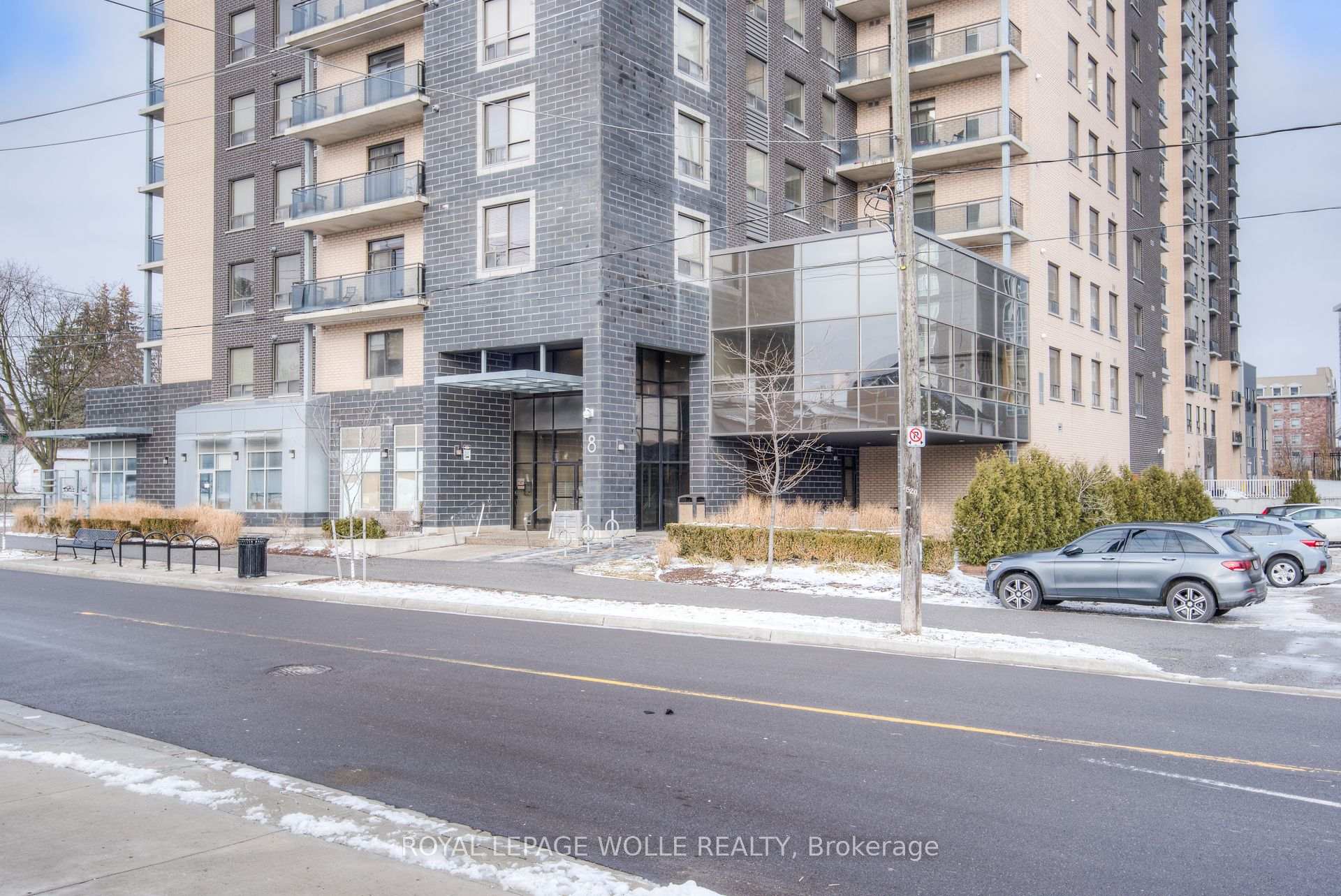 401 - 8 Hickory Street W Waterloo Ontario Canada Sale residential NICOLE POHL RE/MAX Twin City Realty Inc., Brokerage*