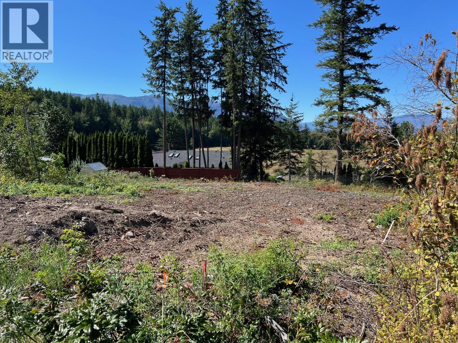 2221 Lakeview Drive Blind Bay British Columbia Canada Sale residential   HomeLife Realty Services