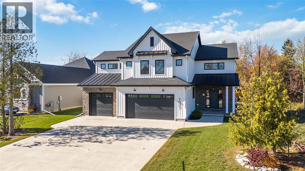 7007 BLUE COAST HEIGHTS Plympton-Wyoming Ontario Canada Sale residential Linda Miller RE/MAX PRIME PROPERTIES UNIQUE GROUP, BROKERAGE