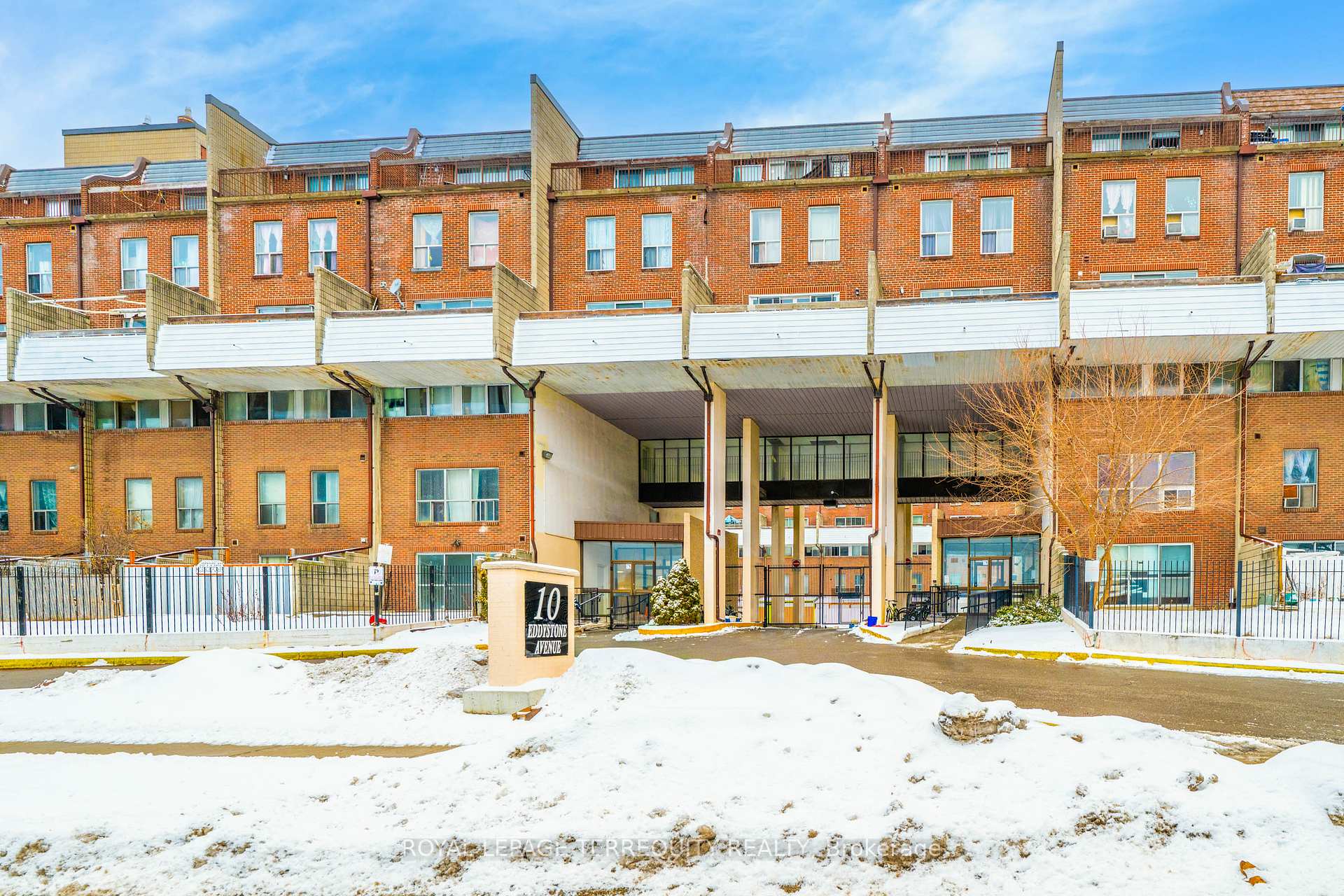 224 - 10 Eddystone Avenue Toronto Ontario Canada Sale residential Welcome To Realtor Doctor RE/MAX Ultimate Realty Inc., Brokerage *