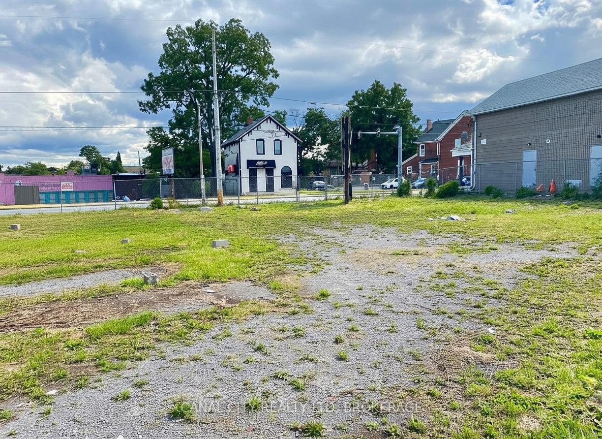 47 Niagara Street St. Catharines Ontario Canada Sale commercial   CANAL CITY REALTY LTD, BROKERAGE*