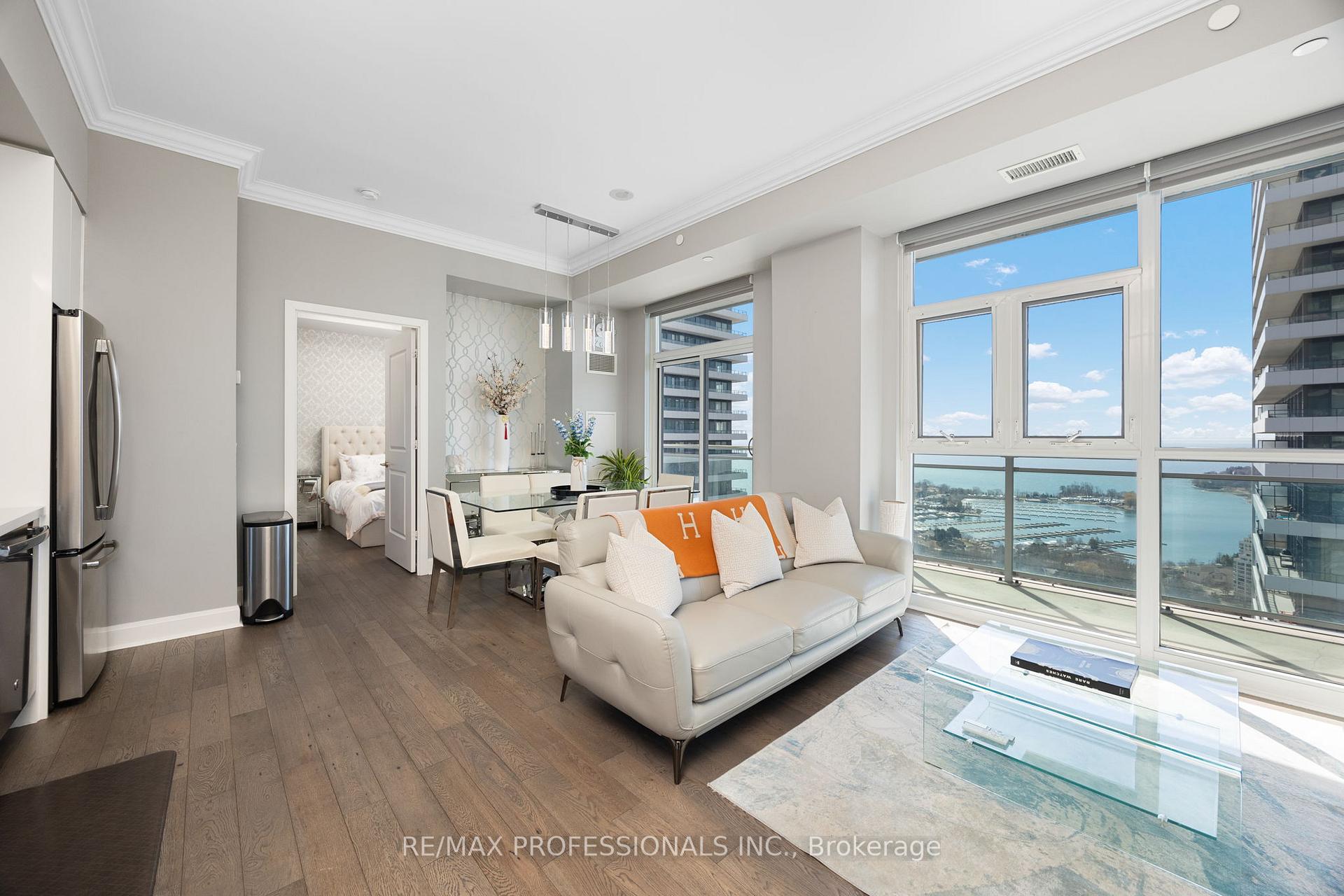 LPH3501 - 33 Shore Breeze Drive Toronto Ontario Canada Sale residential Rita Moore RE/MAX Professionals Inc., Brokerage *