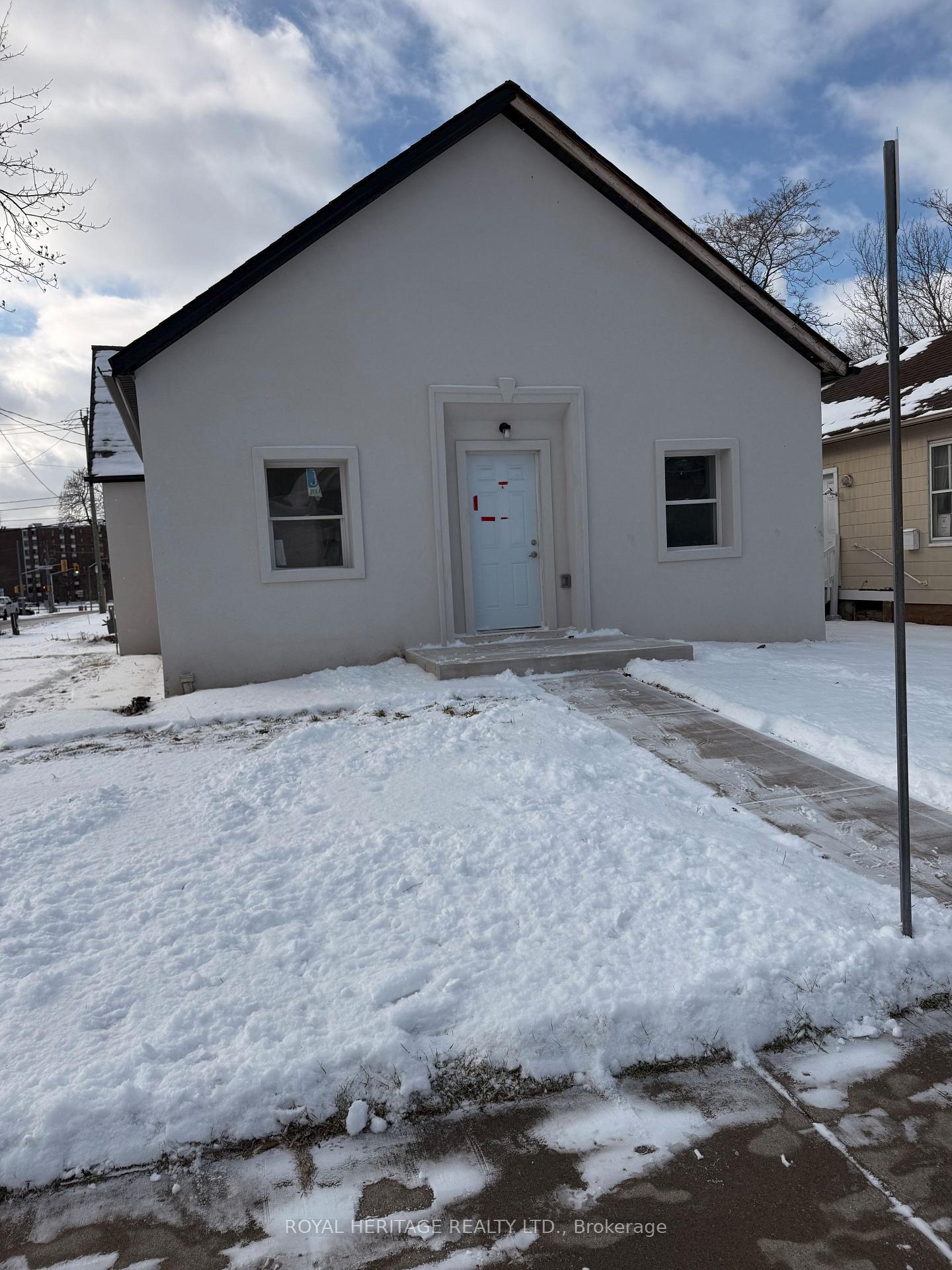 293 Louis Avenue Windsor Ontario Canada Sale residential Joanne Leigh Royal Heritage Realty Ltd., Brokerage*