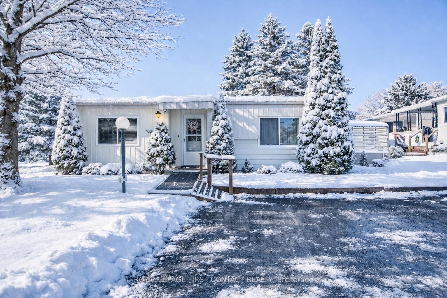 2 Norris Arm Innisfil Ontario Canada Sale residential The Hutchinson Group Royal LePage First Contact Realty, Brokerage *