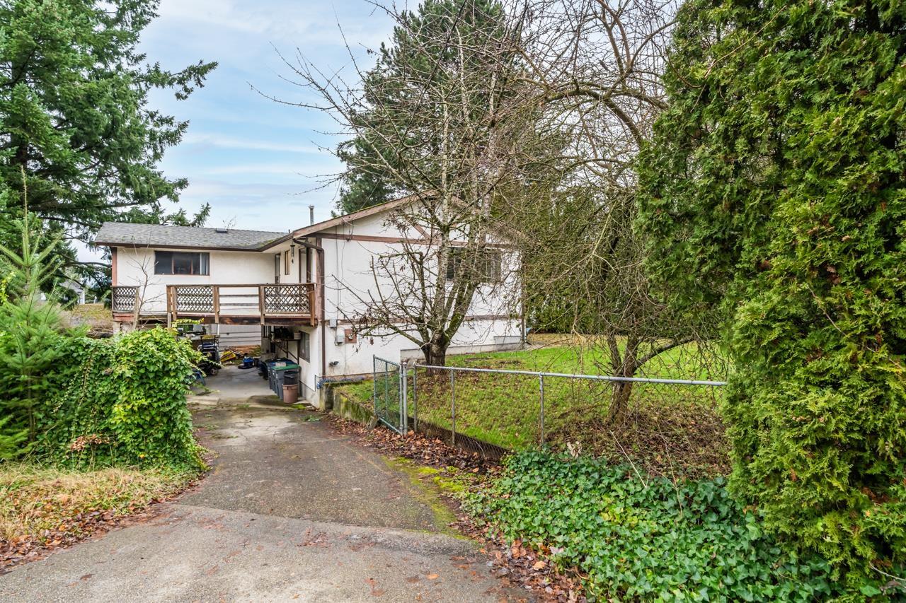 2751 153A STREET Surrey British Columbia Canada Sale residential Minh Ta Saba Realty Ltd