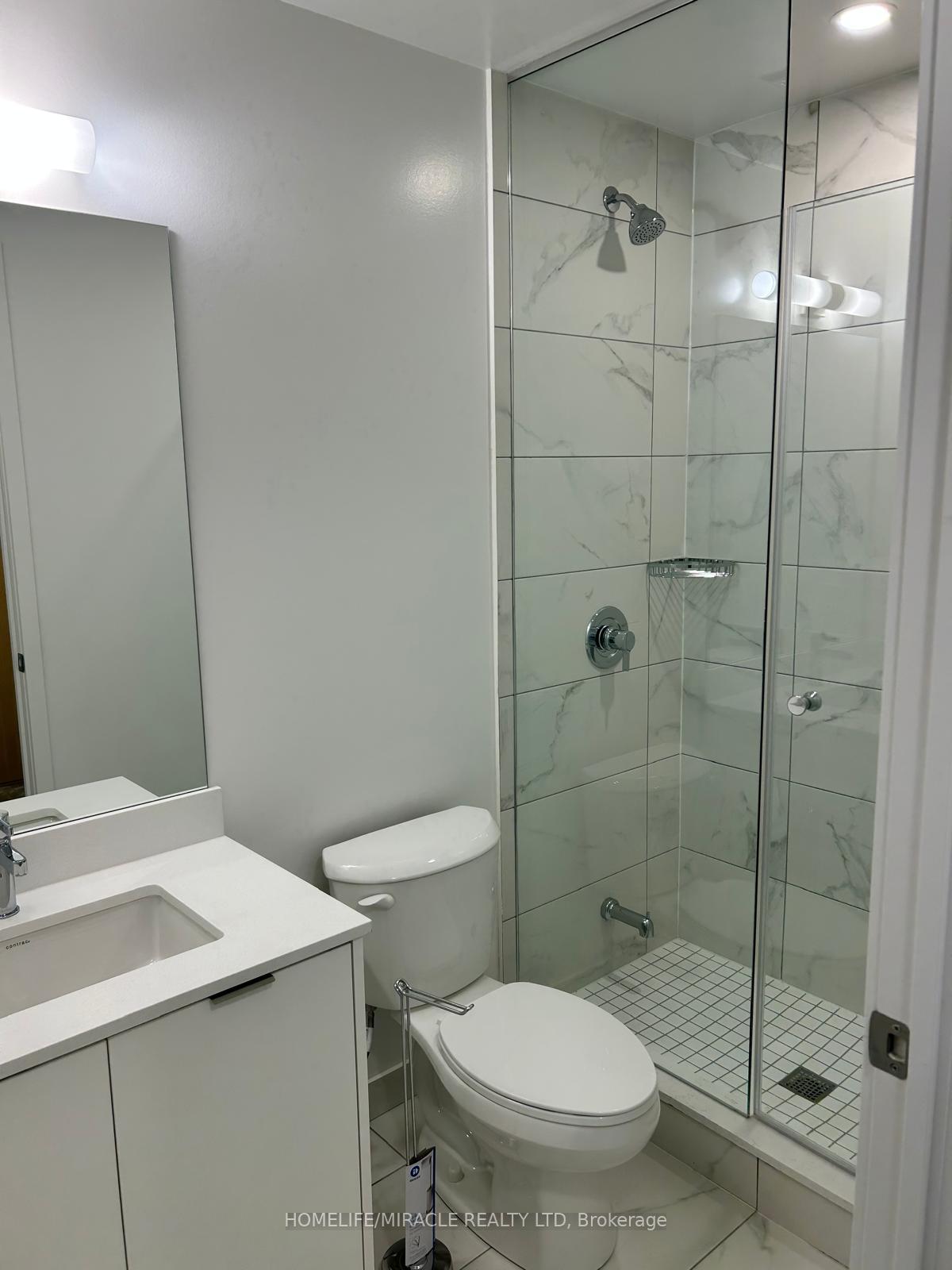 1101 W - 202 Burnhamthorpe Road E Mississauga Ontario Canada Rent residential Sophie & Shannon Lee HomeLife/Miracle Realty Ltd., Brokerage *