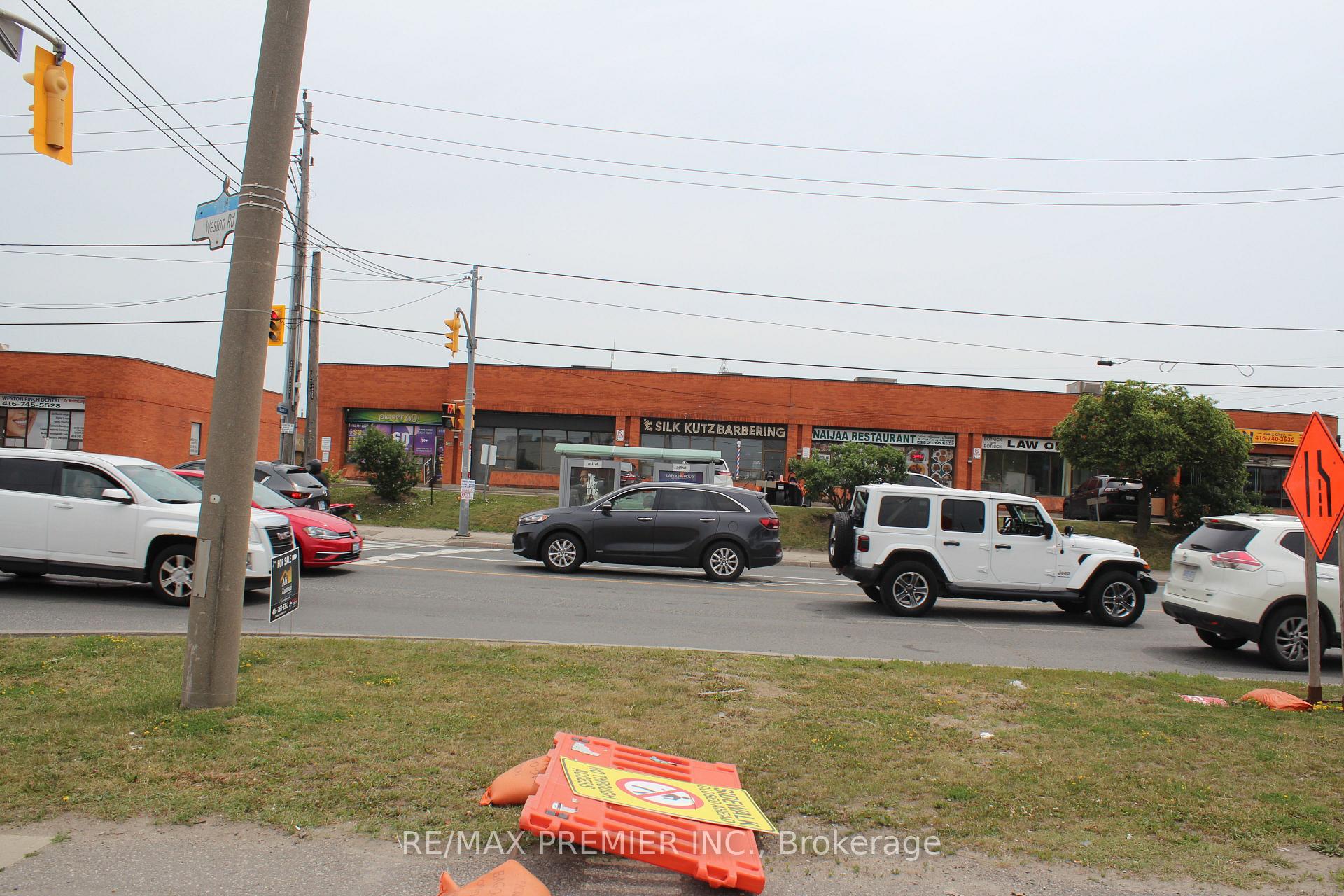 58 - 2300 Finch Avenue Toronto Ontario Canada Lease commercial Jason Mansingh RE/MAX PREMIER INC. Brokerage*