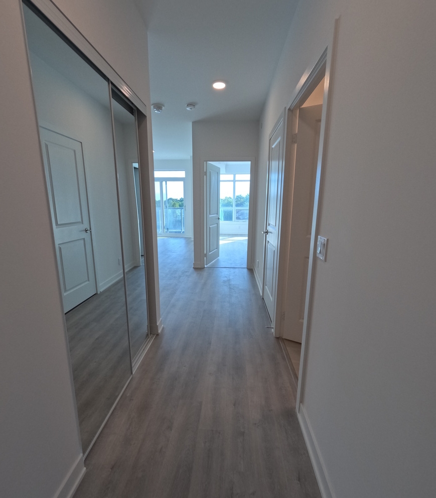 415 - 30 Upper Mall Way  Thornhill Ontario Canada Sale residential Anita Pateva Right at Home Realty, Brokerage*