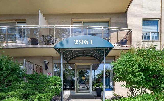 601 - 2961 Dufferin Street Toronto Ontario Canada Rent residential Lazlo Vavrovics Spectrum Realty Services Inc., Brokerage *
