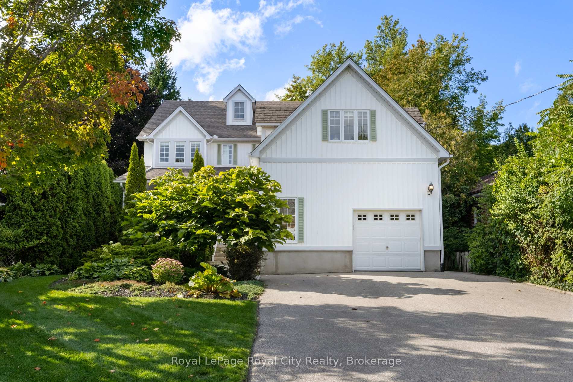 168 Palmer Street Guelph Ontario Canada Sale residential Viash Sreemuntoo Starion Realty Inc., Brokerage*