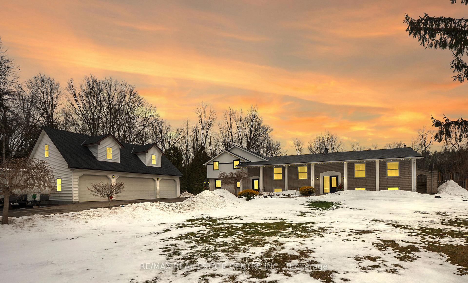 10457 Darkwood Road Milton Ontario Canada Sale residential Vik Mehmi RE/MAX Real Estate Centre Inc., Brokerage *