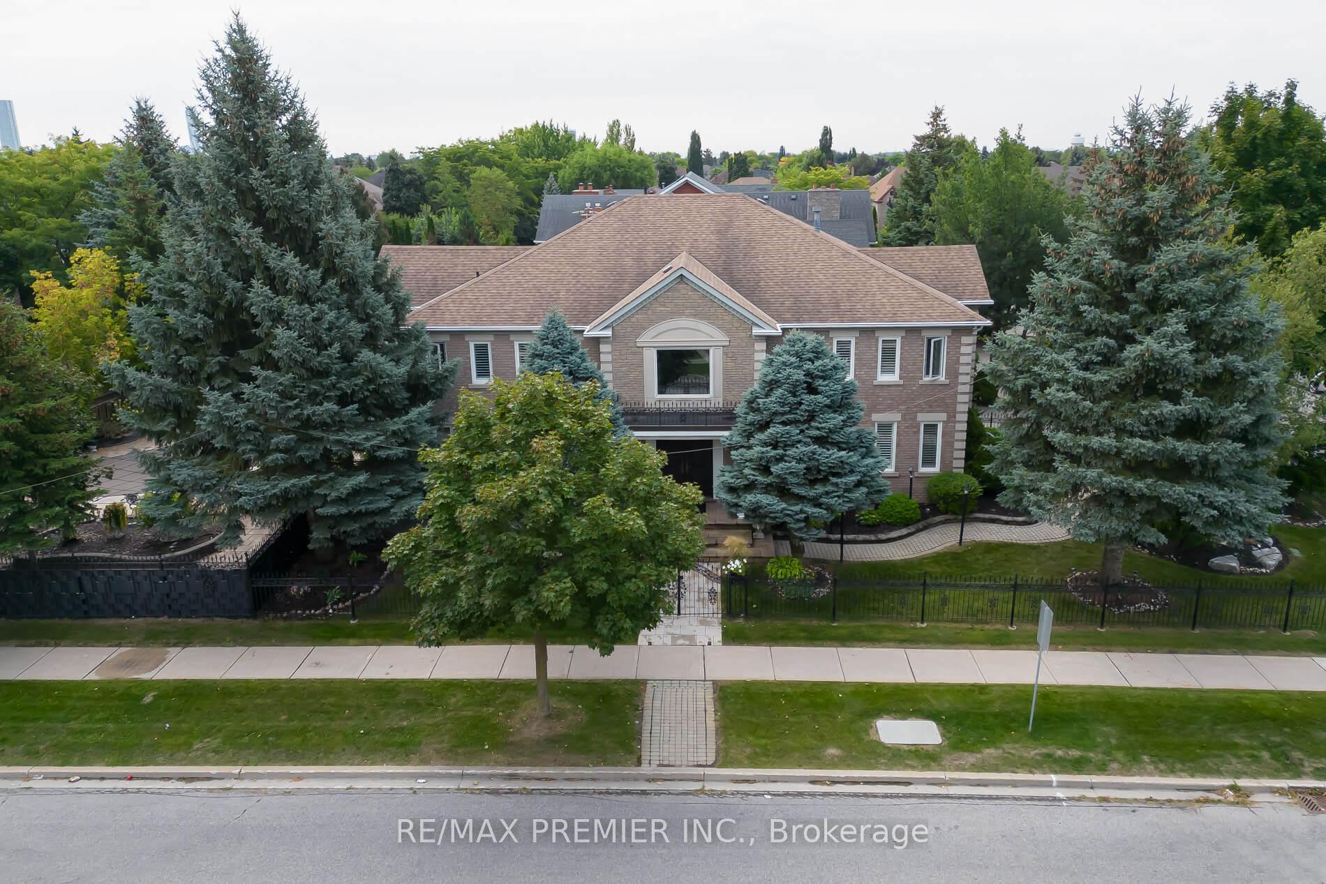 1 Radley Street Vaughan Ontario Canada Sale residential Jason Mansingh RE/MAX PREMIER INC. Brokerage*