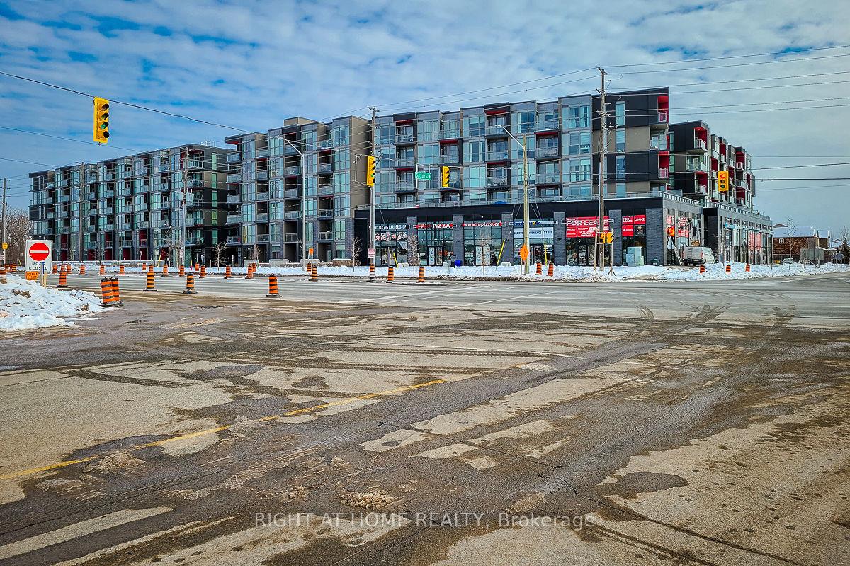 306 - 5260 Dundas St Street W Burlington Ontario Canada Rent residential Sam Mathew Right at Home Realty, Brokerage*