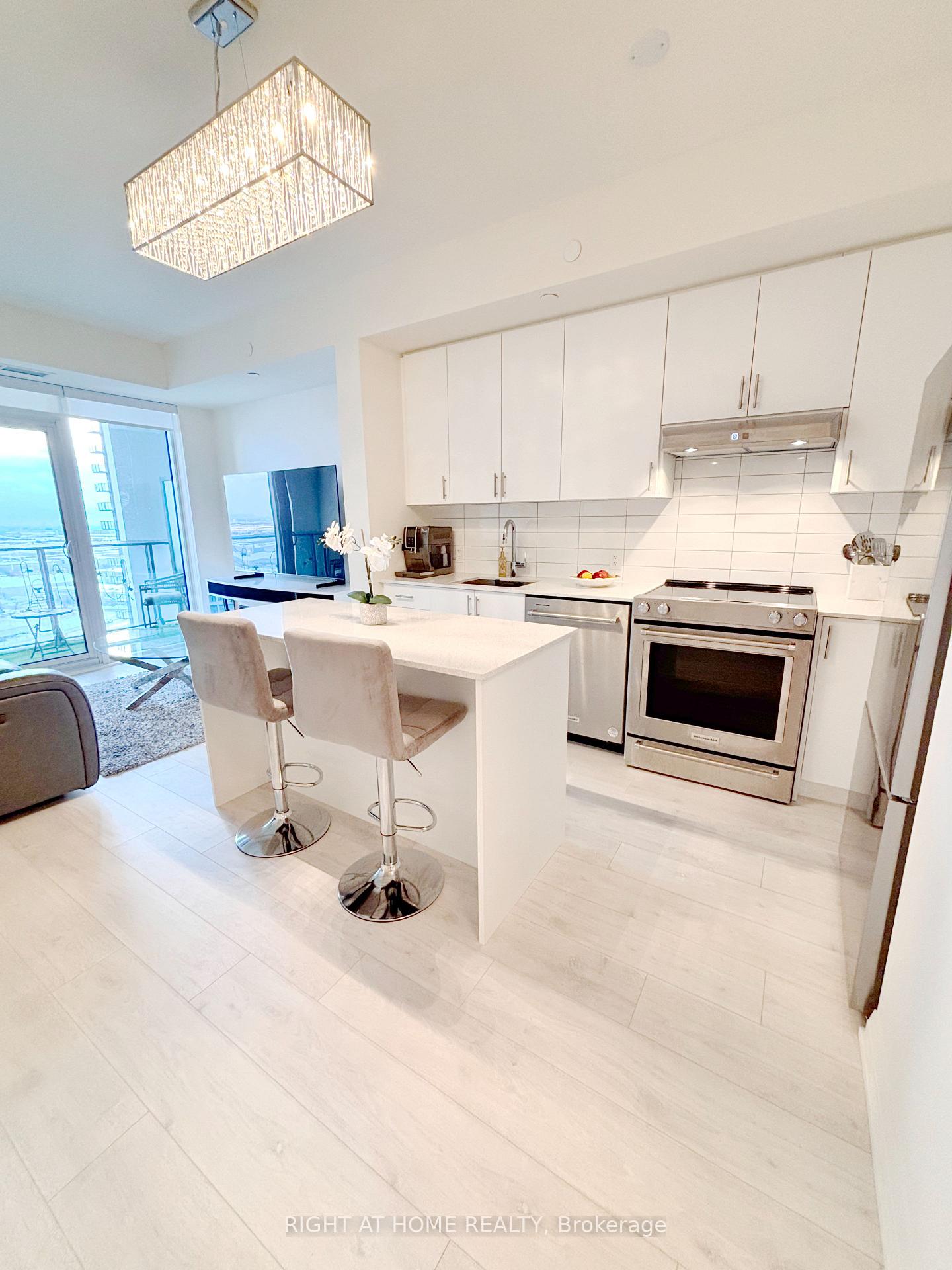 1704 - 9000 Jane Street Vaughan Ontario Canada Sale residential Viraj Kapahi Right at Home Realty, Brokerage*