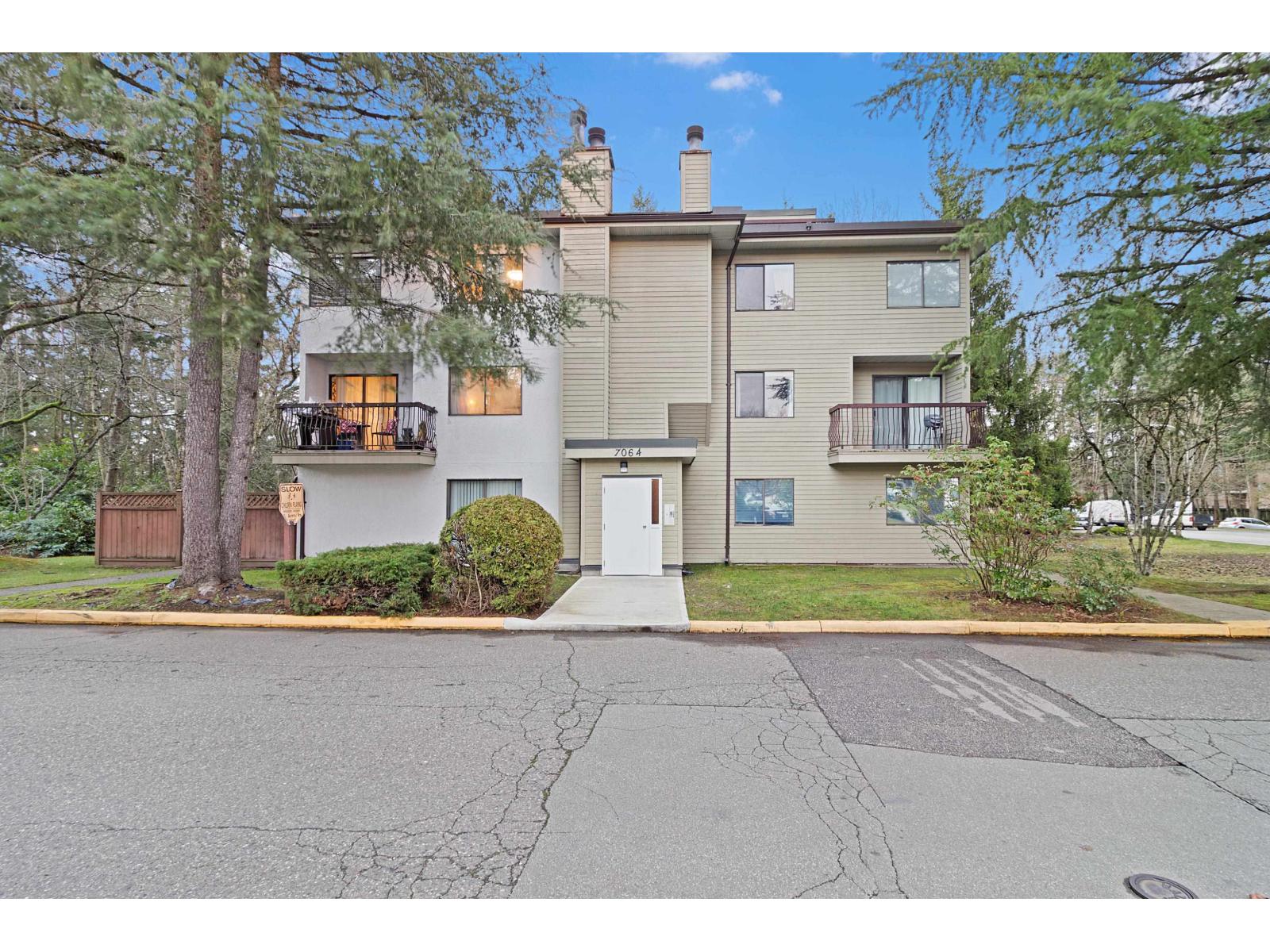 202 7064 133B STREET Surrey British Columbia Canada Sale residential ARNOLD CABIGON Team 3000 Realty Ltd.