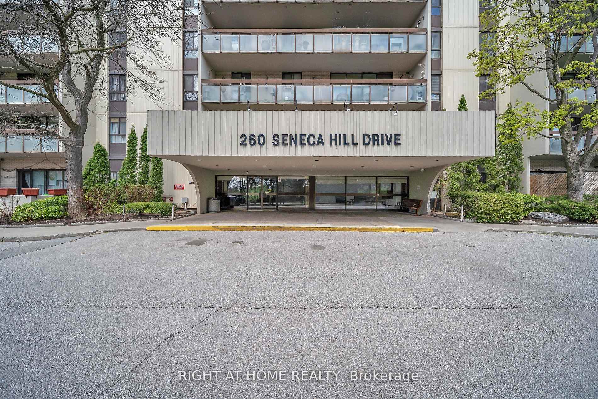 1415 - 260 Seneca Hill Drive Toronto Ontario Canada Sale residential Charles Dow Right at Home Realty, Brokerage*