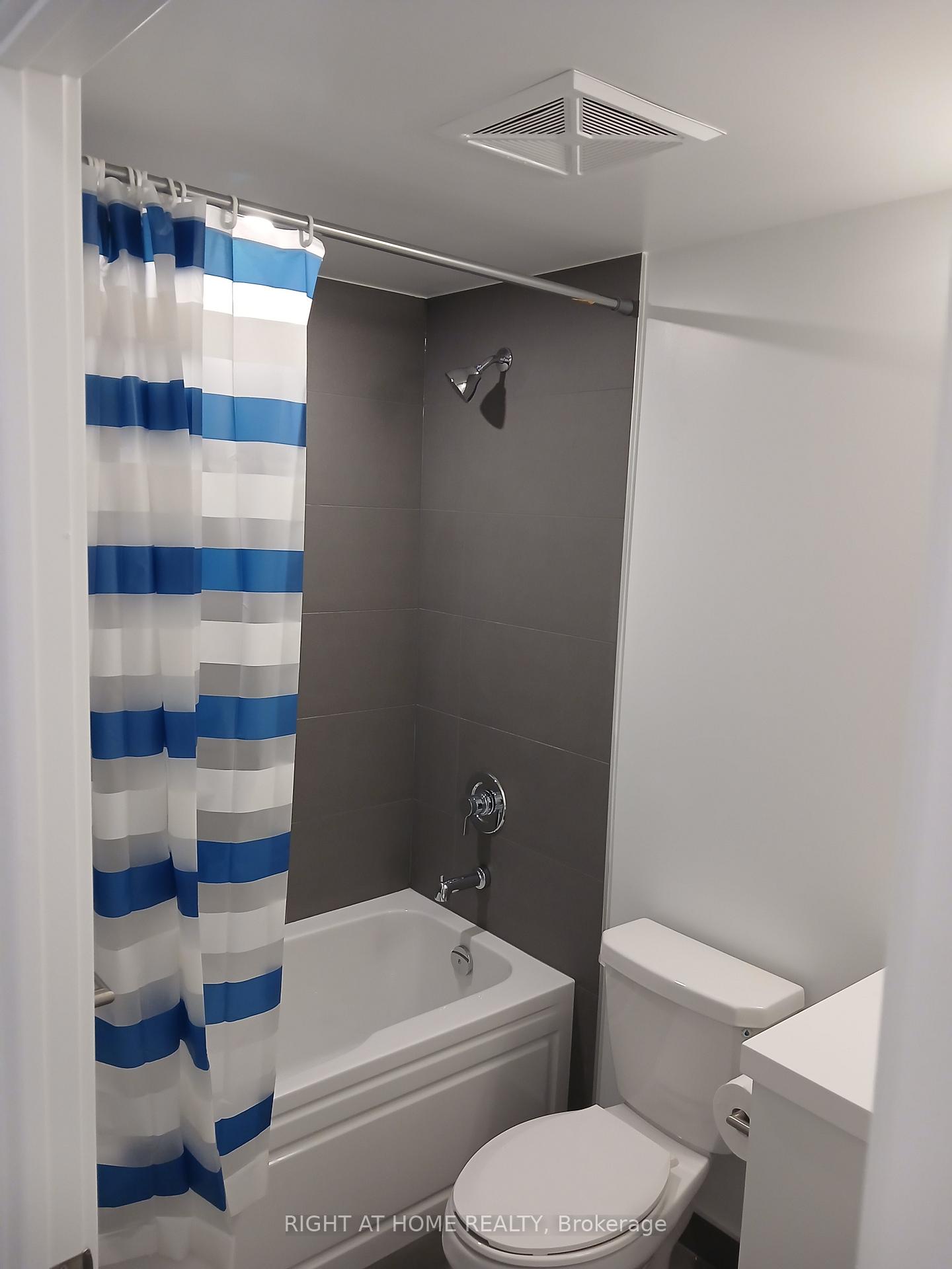 342 - 2545 Simcoe St N Street S Oshawa Ontario Canada Rent residential   Right at Home Realty, Brokerage