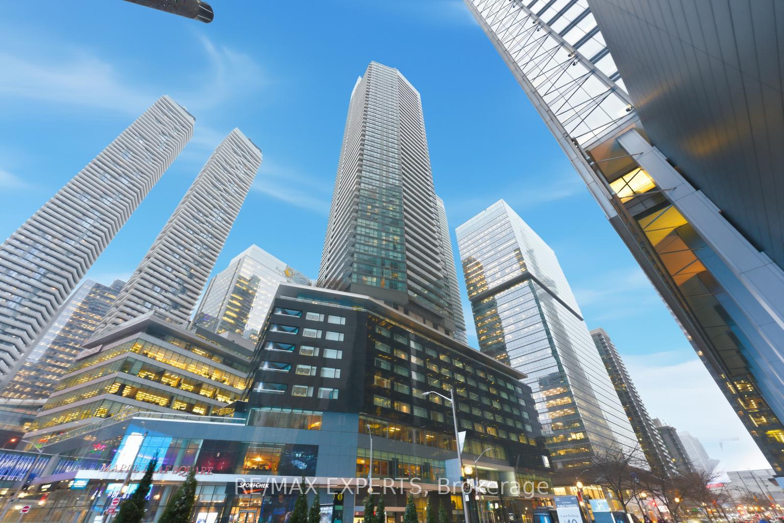 2405 - 55 Bremner Boulevard Toronto Ontario Canada Sale residential Gustavo Rios Right at Home Realty, Brokerage*