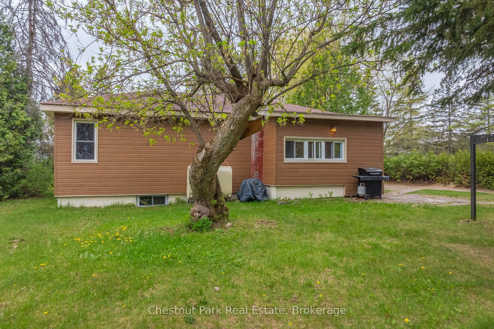 3 Bedroom Single Family Home/House's Image 35