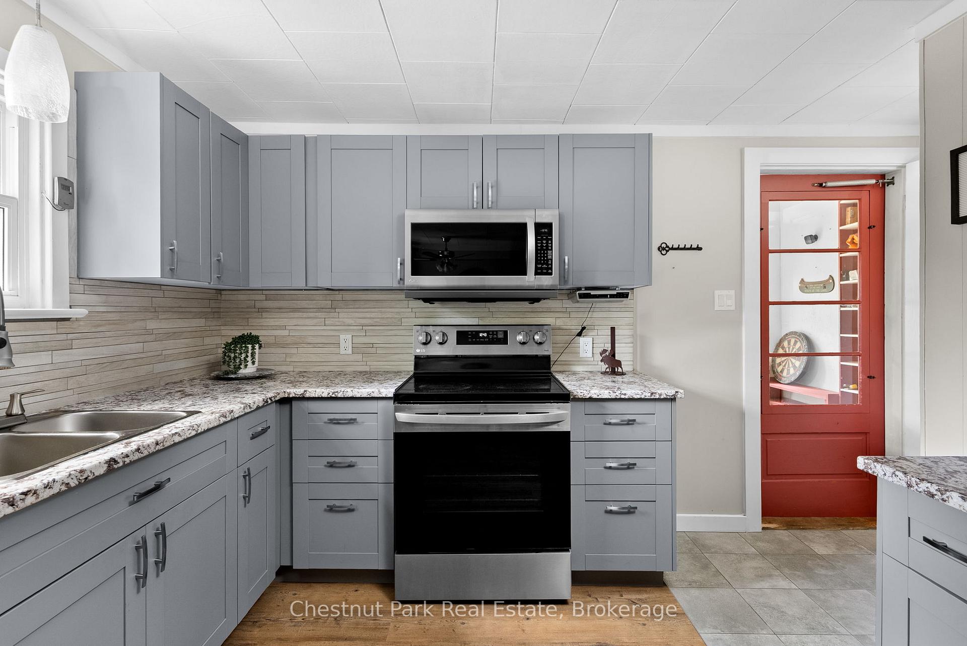 3 Bedroom Single Family Home/House's Image 13