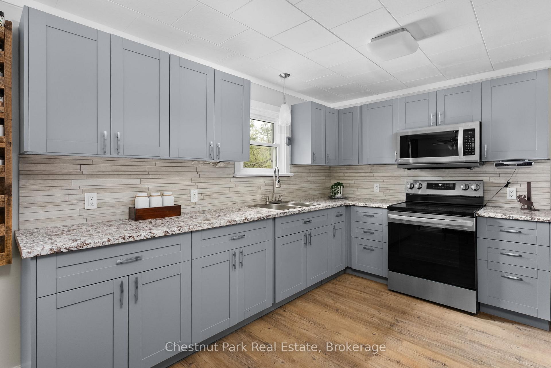3 Bedroom Single Family Home/House's Image 12