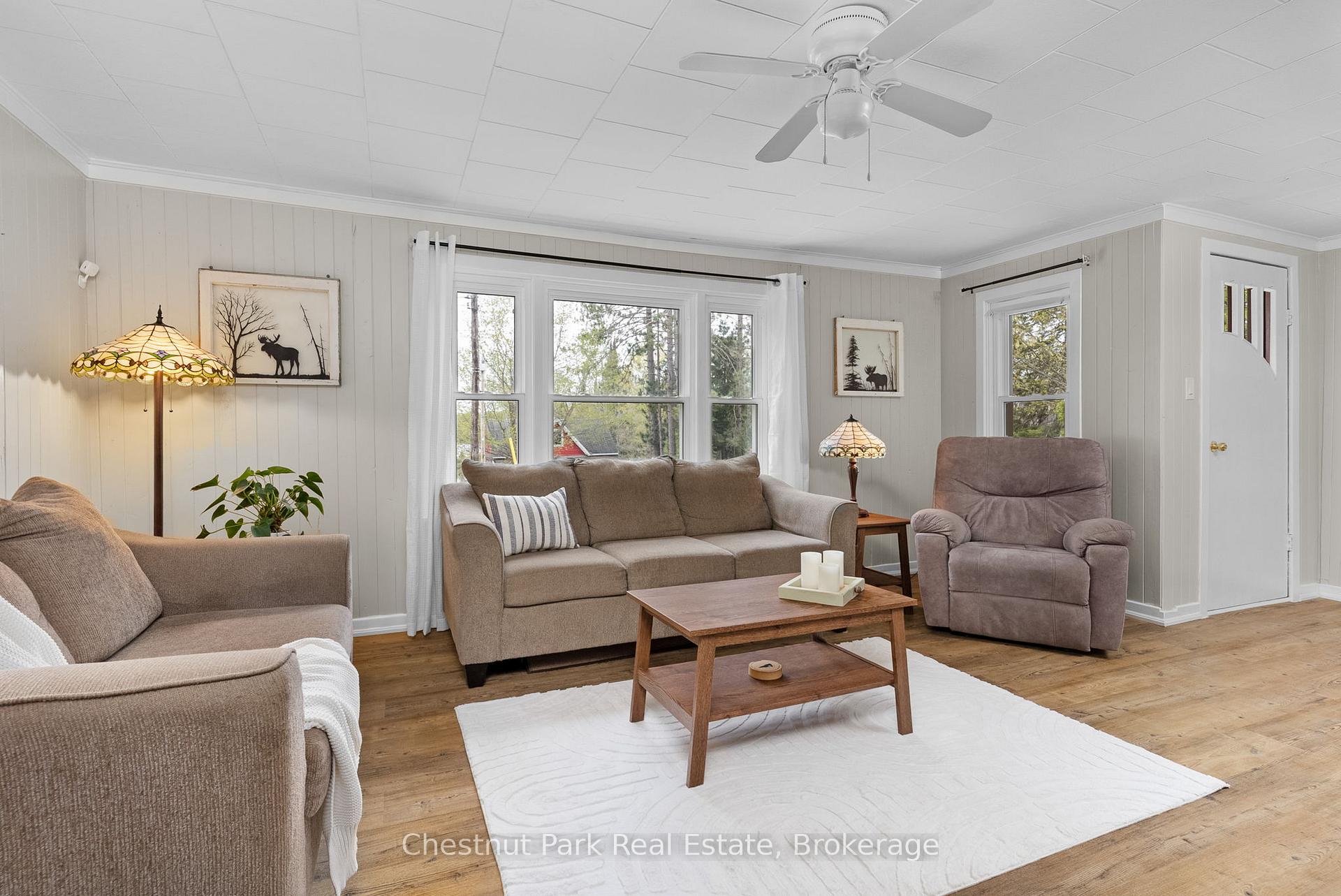 3 Bedroom Single Family Home/House's Image 9
