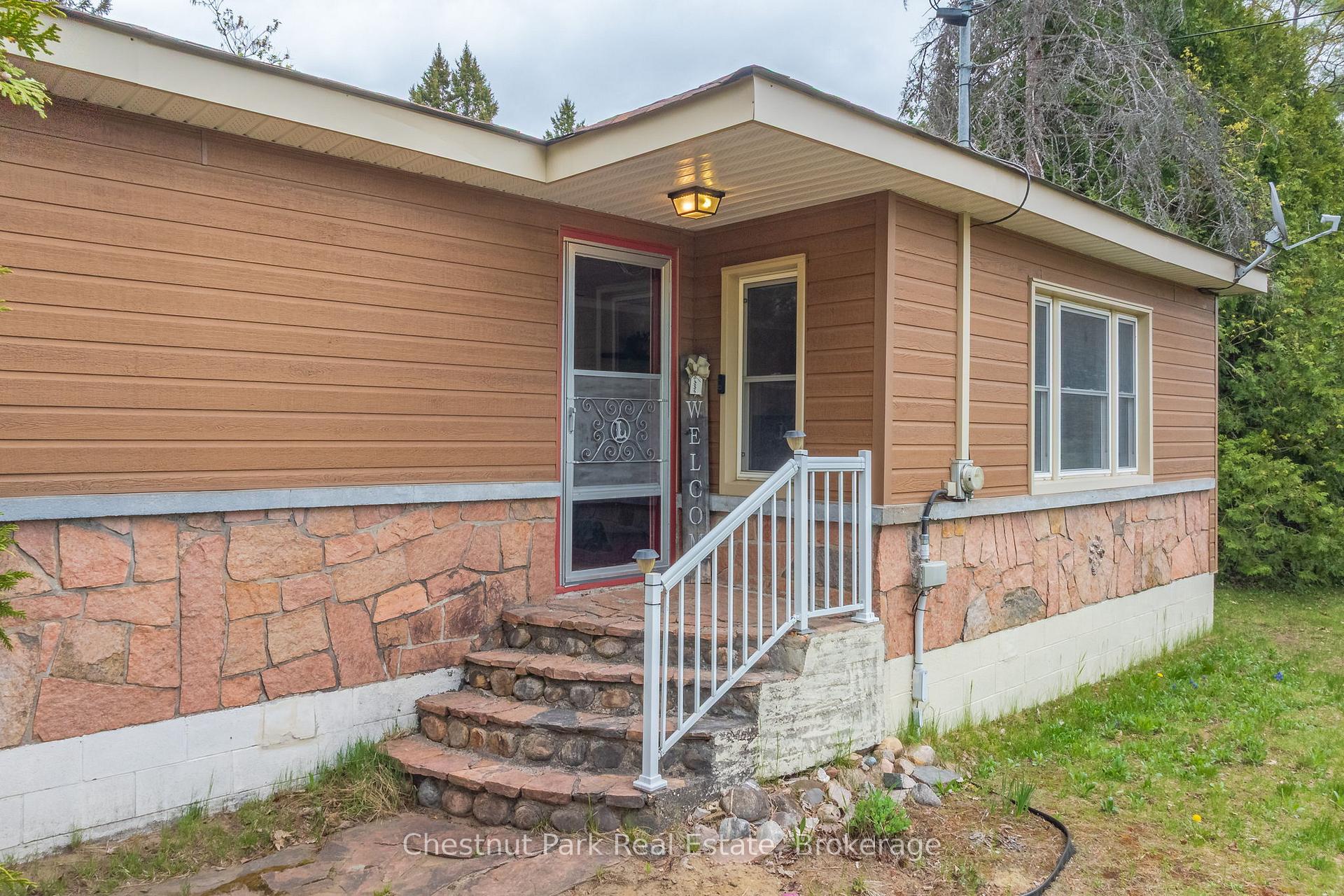3 Bedroom Single Family Home/House's Image 7