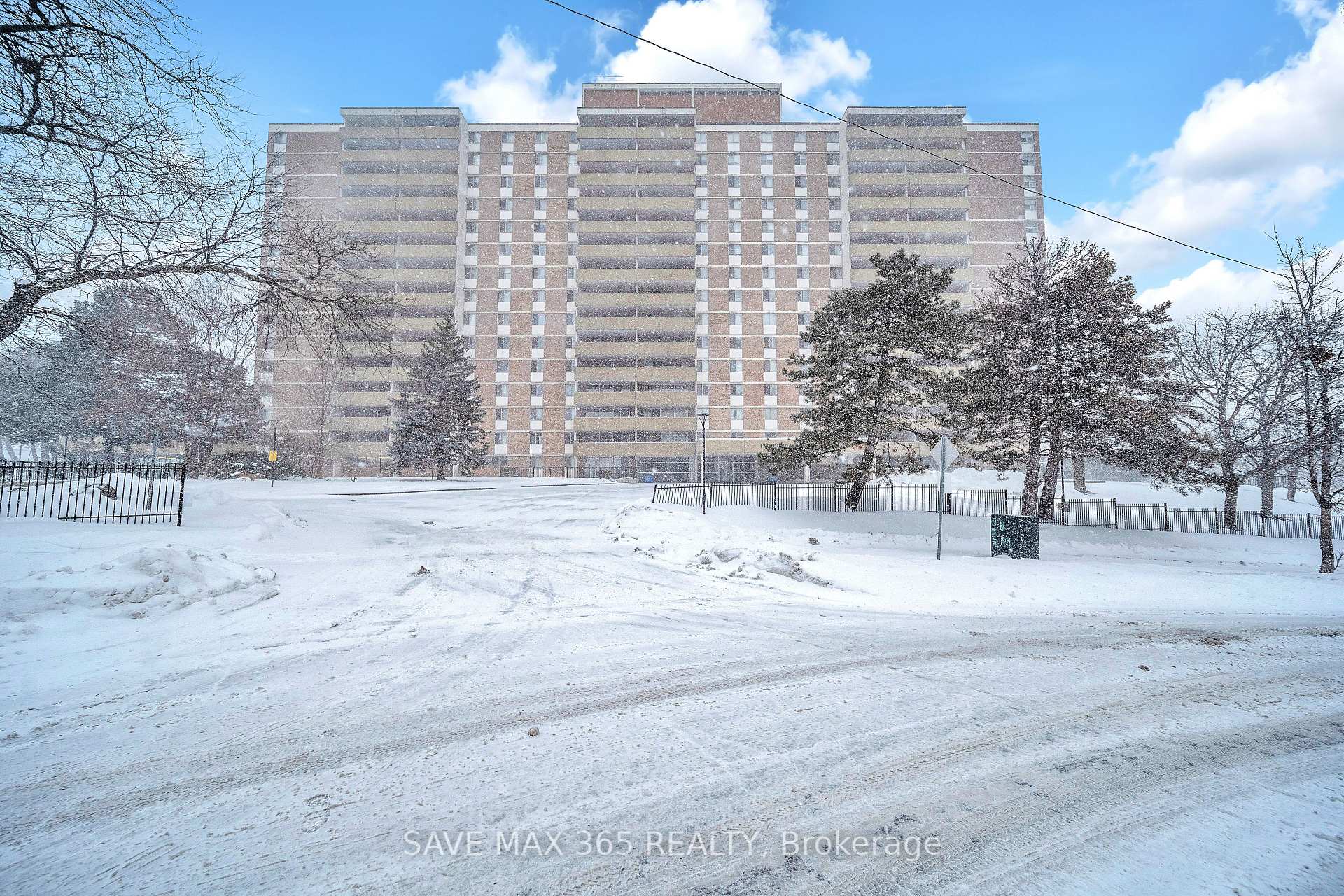 101 - 120 Dundalk Drive Toronto Ontario Canada Rented residential   SAVE MAX 365 REALTY, BROKERAGE*