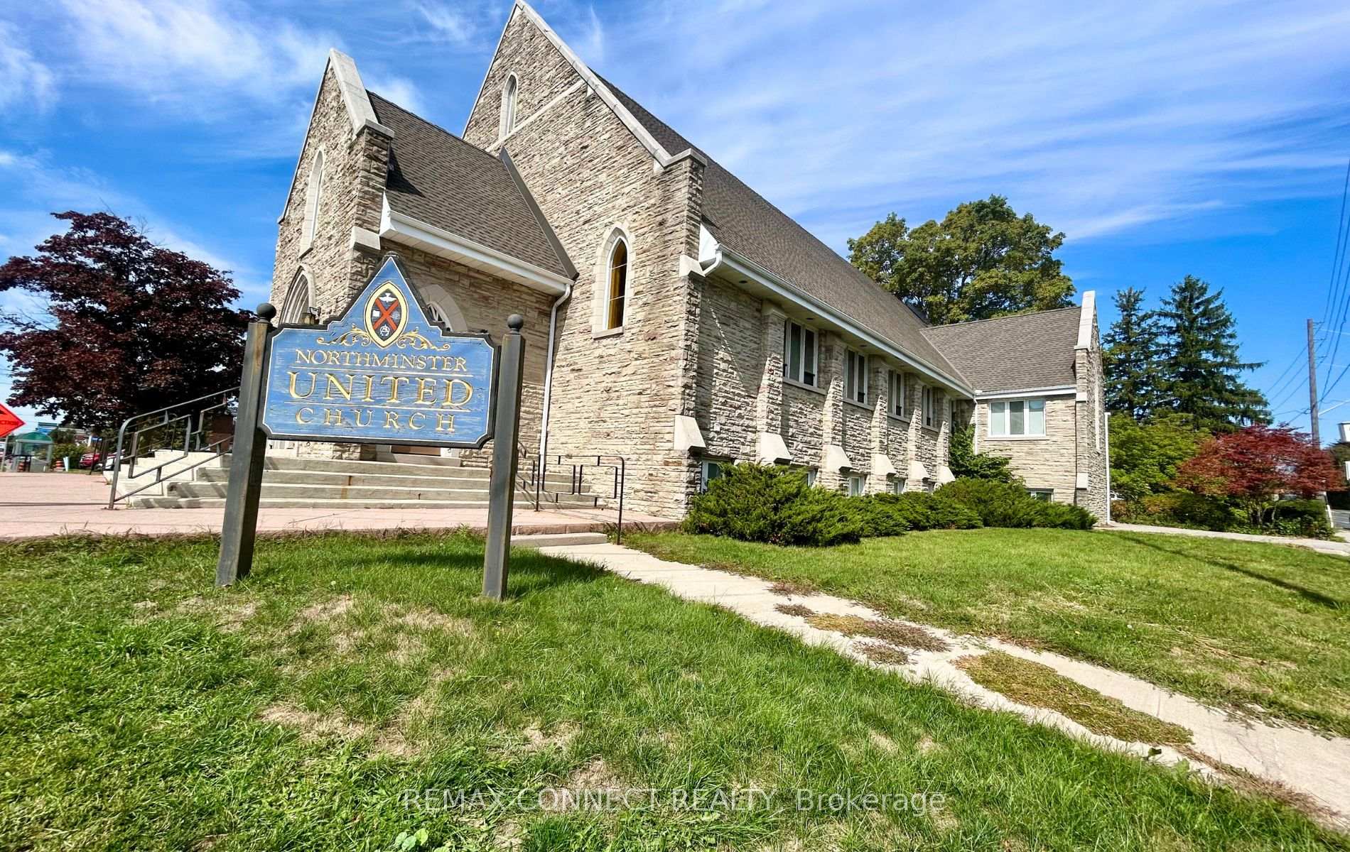 Lower&Office - 676 Simcoe Street N Oshawa Ontario Canada Lease commercial Bob Bahreinian Re/Max Connect Realty, Brokerage*