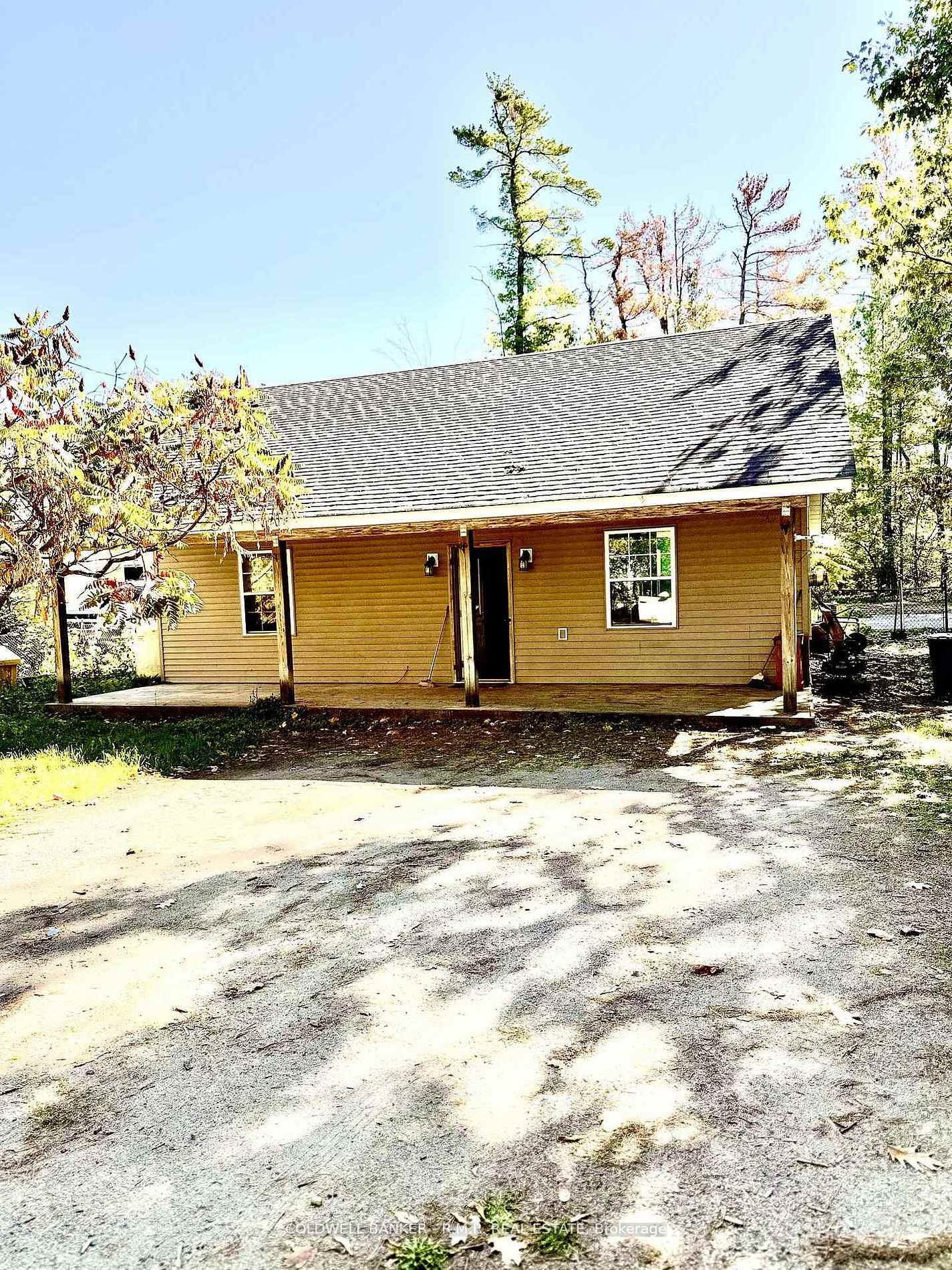 2 Oakwood Drive Kawartha Lakes Ontario Canada Sale residential   Coldwell Banker - R.M.R. Real Estate, Brokerage *