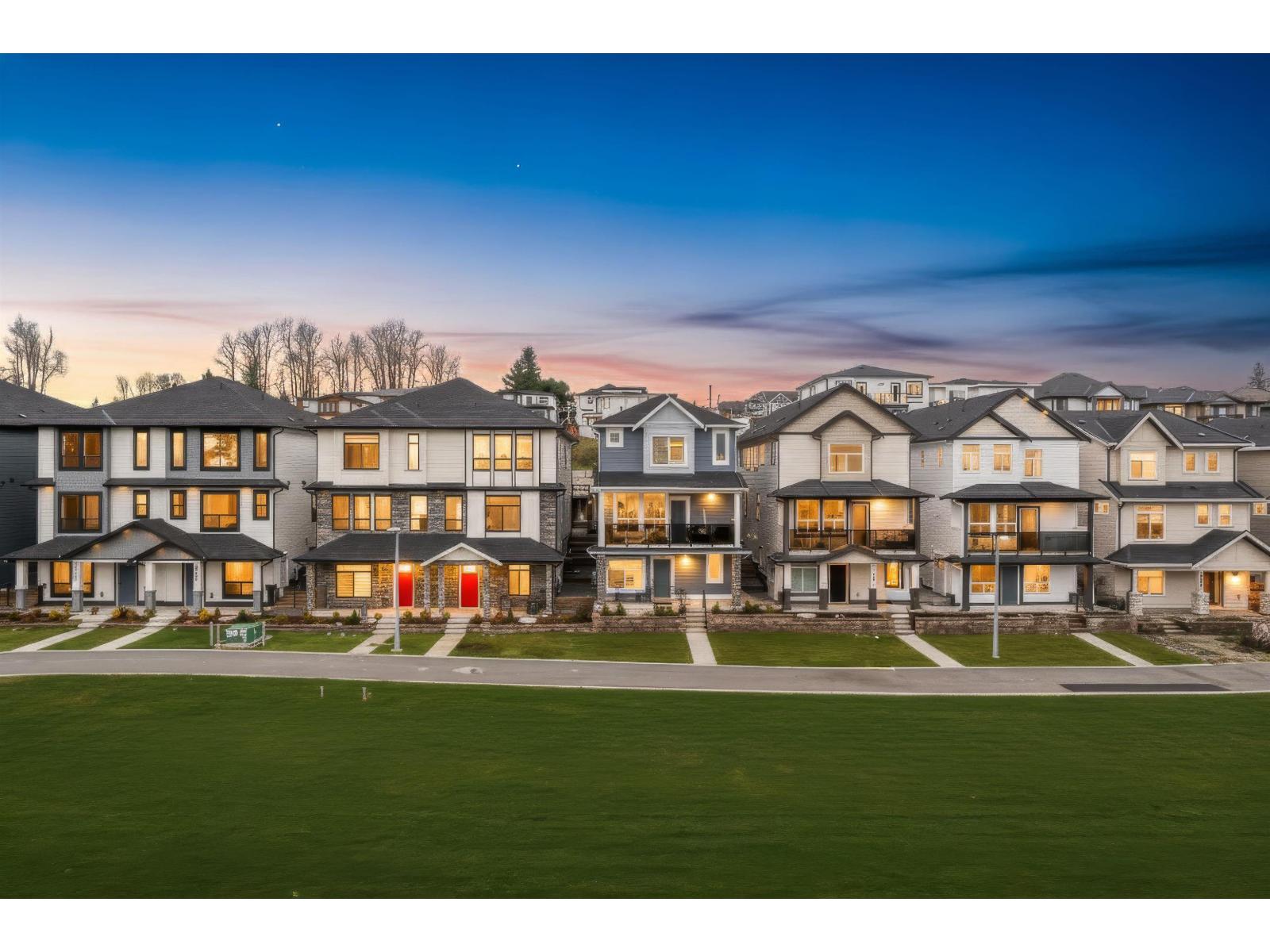 102 16693 16 AVENUE Surrey British Columbia Canada Sale residential Kevin Jelski Pathway Executives Realty Inc.