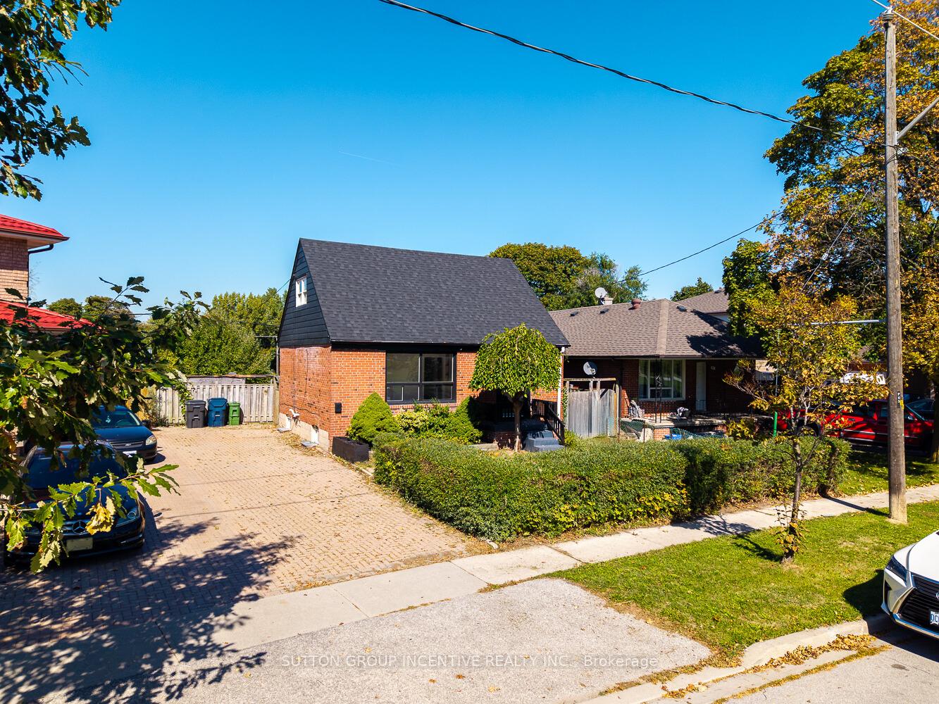 65 Barrhead Crescent Toronto Ontario Canada Sale residential   Sutton Group Incentive Realty Inc.,Brokerage*