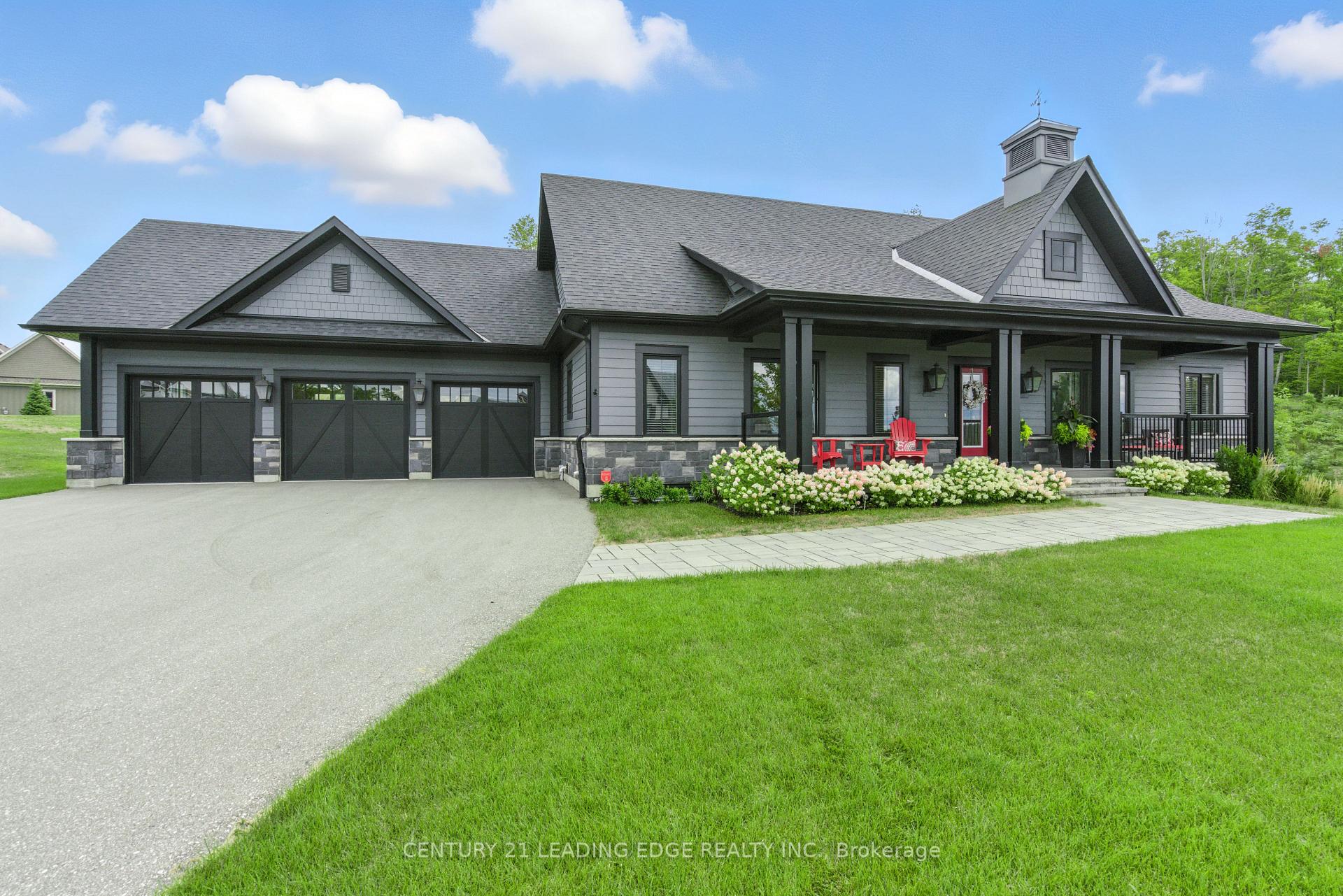 43 Thoroughbred Drive Oro-Medonte Ontario Canada Sale residential Melanie Martyn Right at Home Realty, Brokerage*