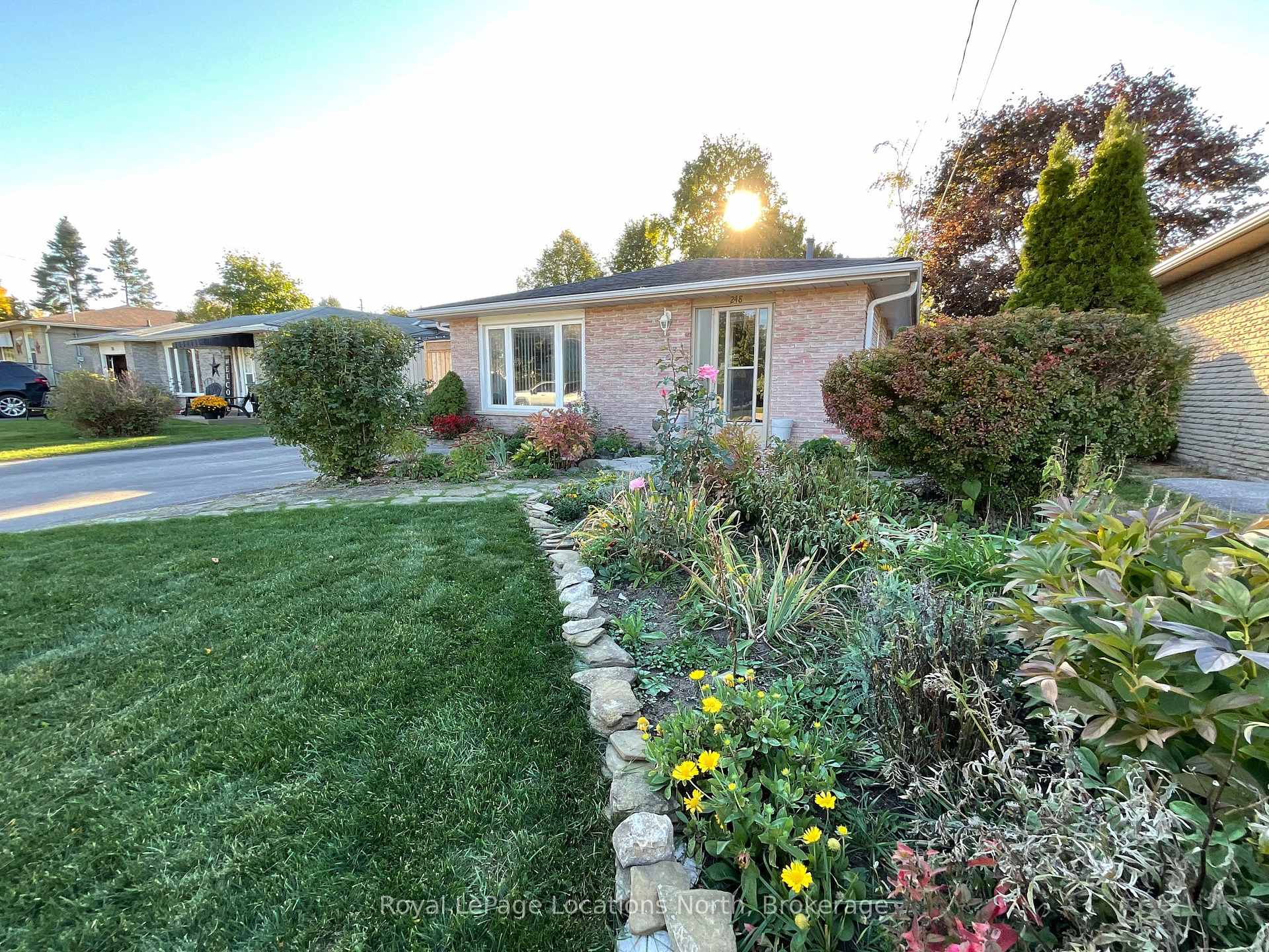 248 Eric Street Clearview Ontario Canada Sale residential Leo Weel RE/MAX Four Seasons Realty Ltd., Brokerage*