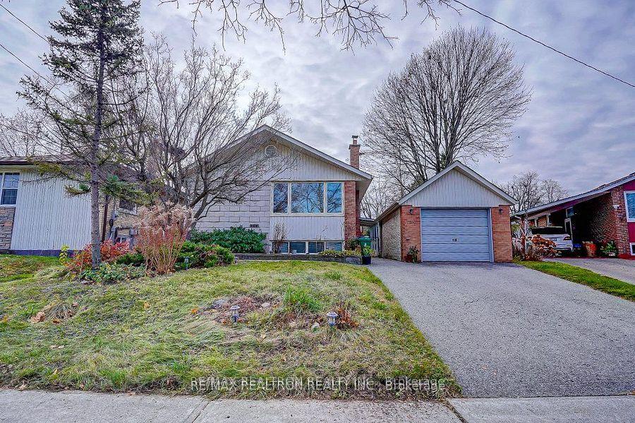 Bsmnt - 124 Thicketwood Drive Toronto Ontario Canada Rent residential Brian Matthews RE/MAX Realtron Realty Inc., Brokerage *