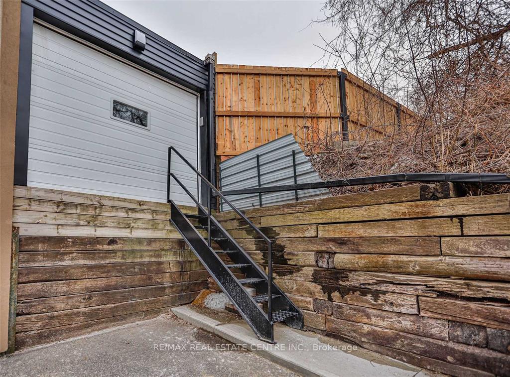 Storage - 16 Nashville Avenue Toronto Ontario Canada Lease commercial AMIT TALREJA RE/MAX All-Stars Realty Inc., Brokerage *