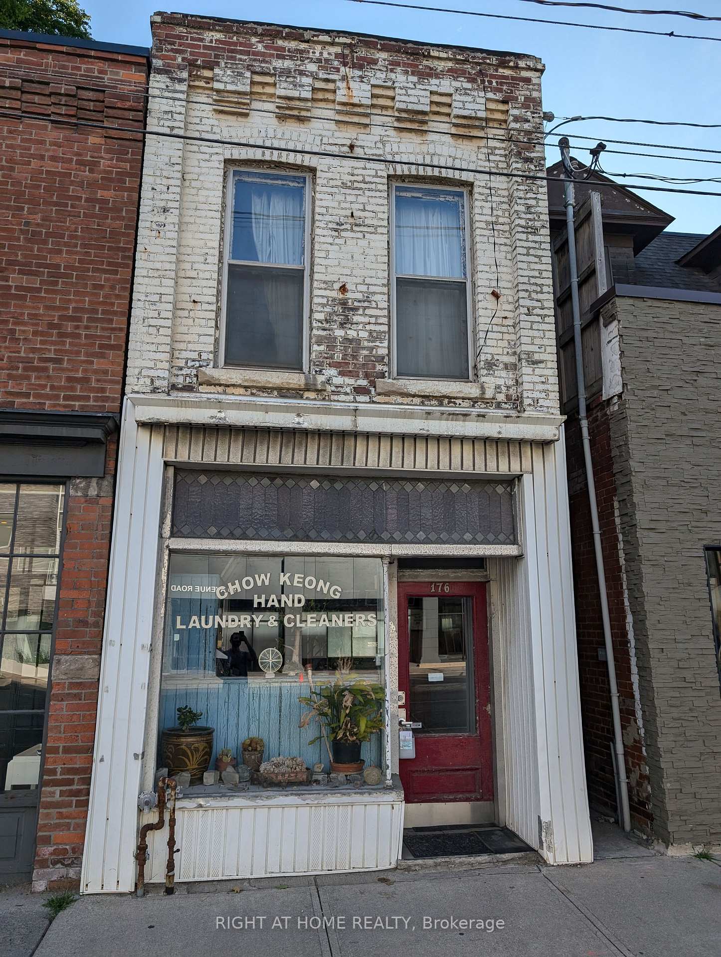 176 Avenue Road Toronto Ontario Canada Sale commercial Jesse Farb Right at Home Realty, Brokerage*