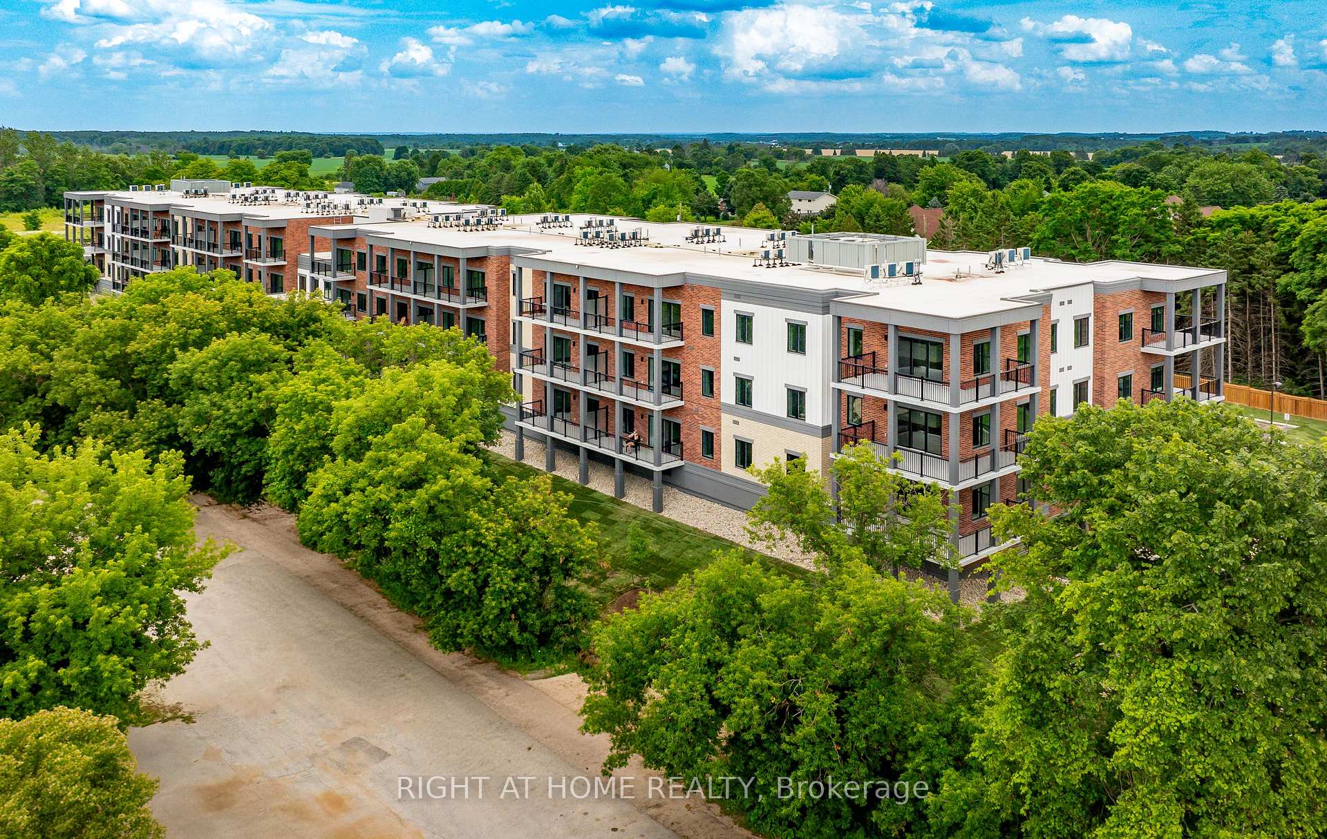 321 - 121 Mary Street Clearview Ontario Canada Rent residential Right at Home Realty, Brokerage