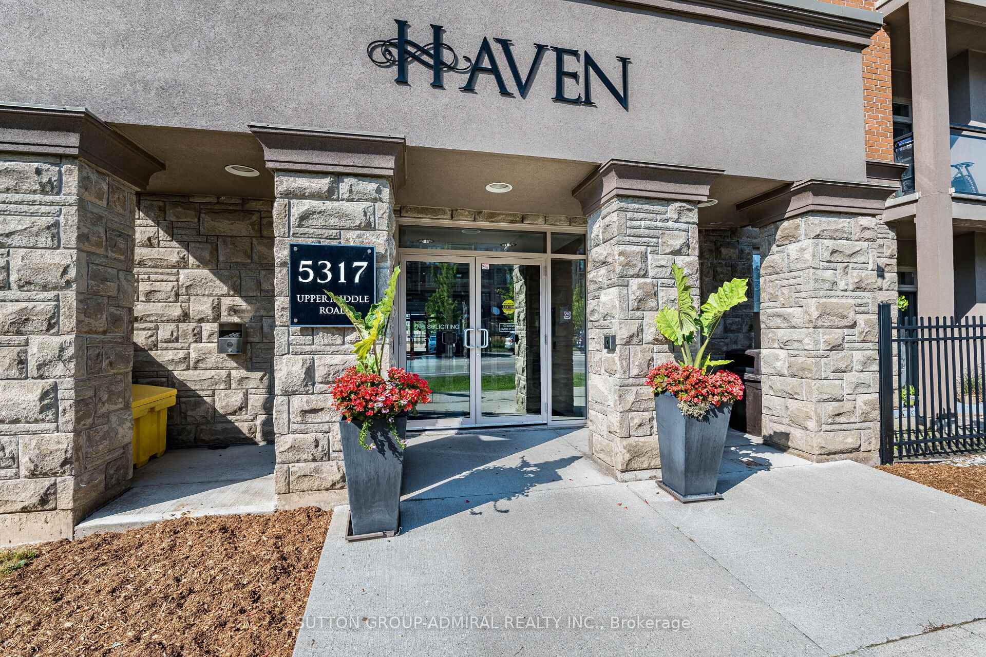 104 - 5317 Upper Middle Road Burlington Ontario Canada Rent residential Leonard Selvaratnam Sutton Group-Admiral Realty Inc., Brokerage *