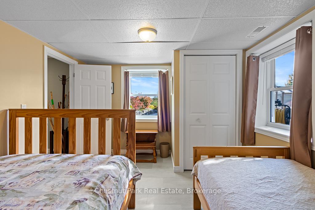 4 Bedroom Single Family Home/House's Image 35
