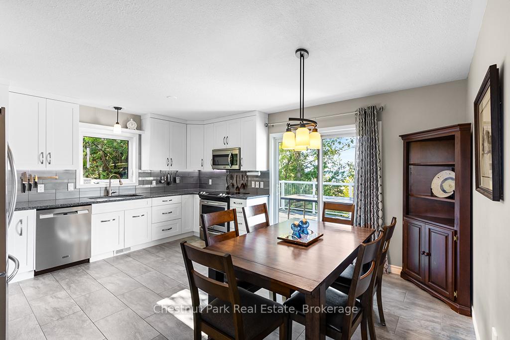 4 Bedroom Single Family Home/House's Image 9