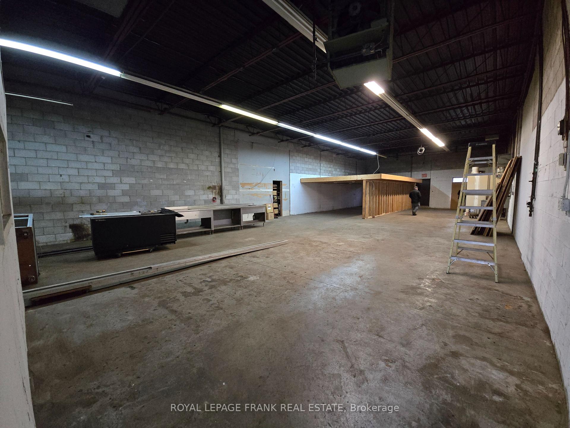 Unit #7 - 716 Wilson Road S Oshawa Ontario Canada Lease commercial   Coldwell Banker - R.M.R. Real Estate, Brokerage*