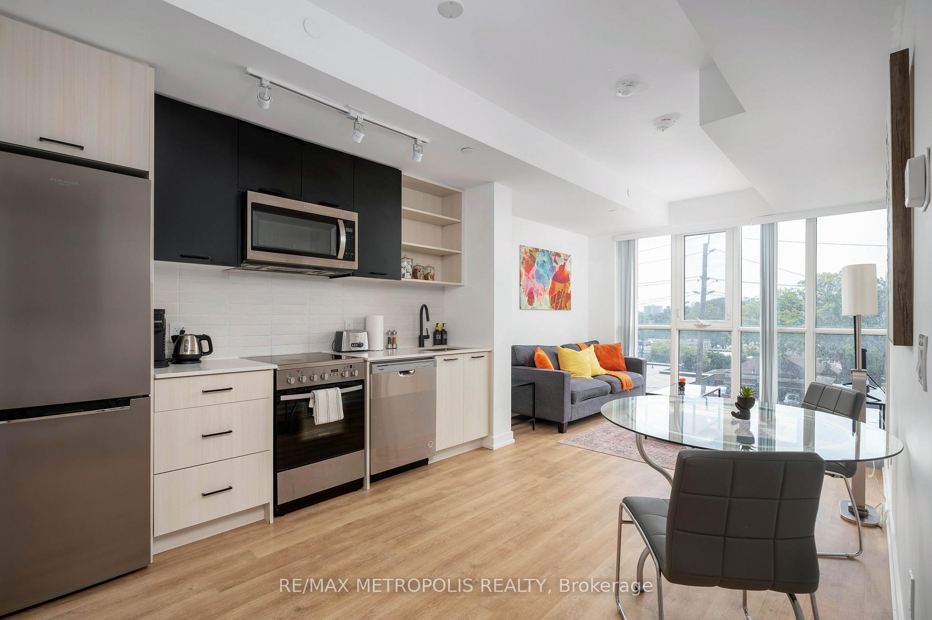 407 - 2300 St Clair Avenue W Toronto Ontario Canada Sale residential Mary Pinelli Royal LePage Signature Realty, Brokerage*