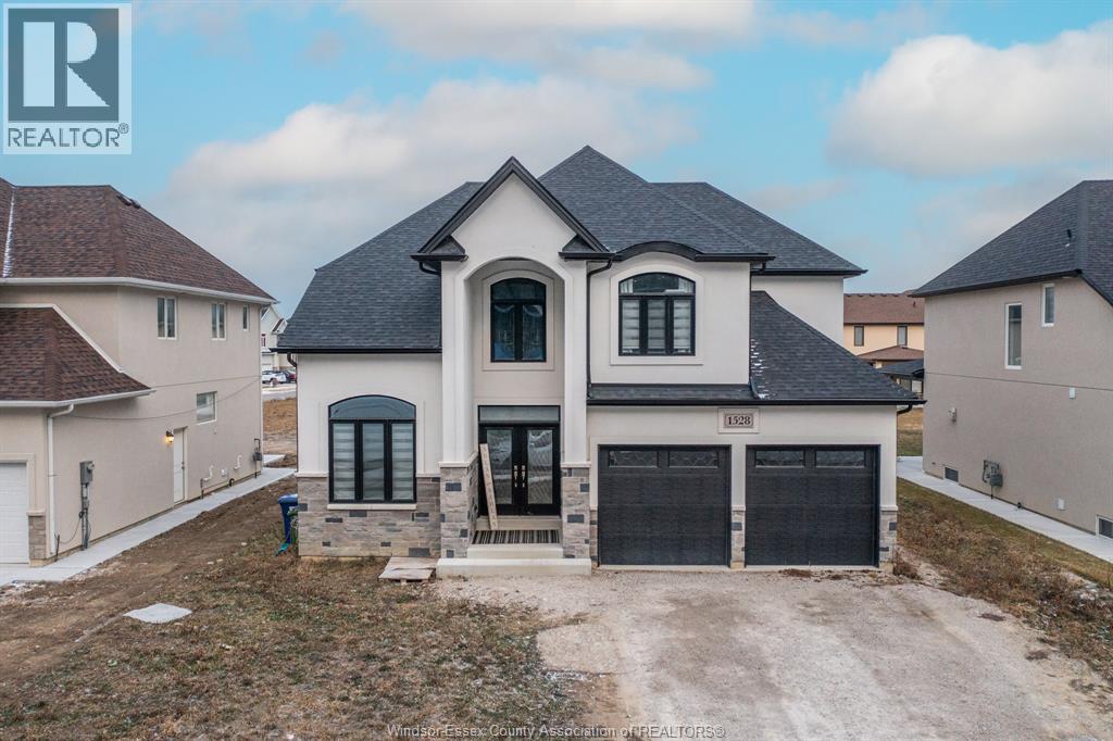 1528 BOWLER DRIVE Windsor Ontario Canada Sale residential Nevena Malivuk Right at Home Realty, Brokerage*