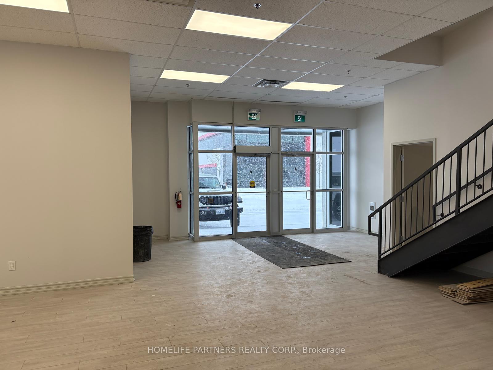 1 - 420 Addison Hall Circle Aurora Ontario Canada Lease commercial Steven Simonetti HomeLife Partners Realty Corp., Brokerage*